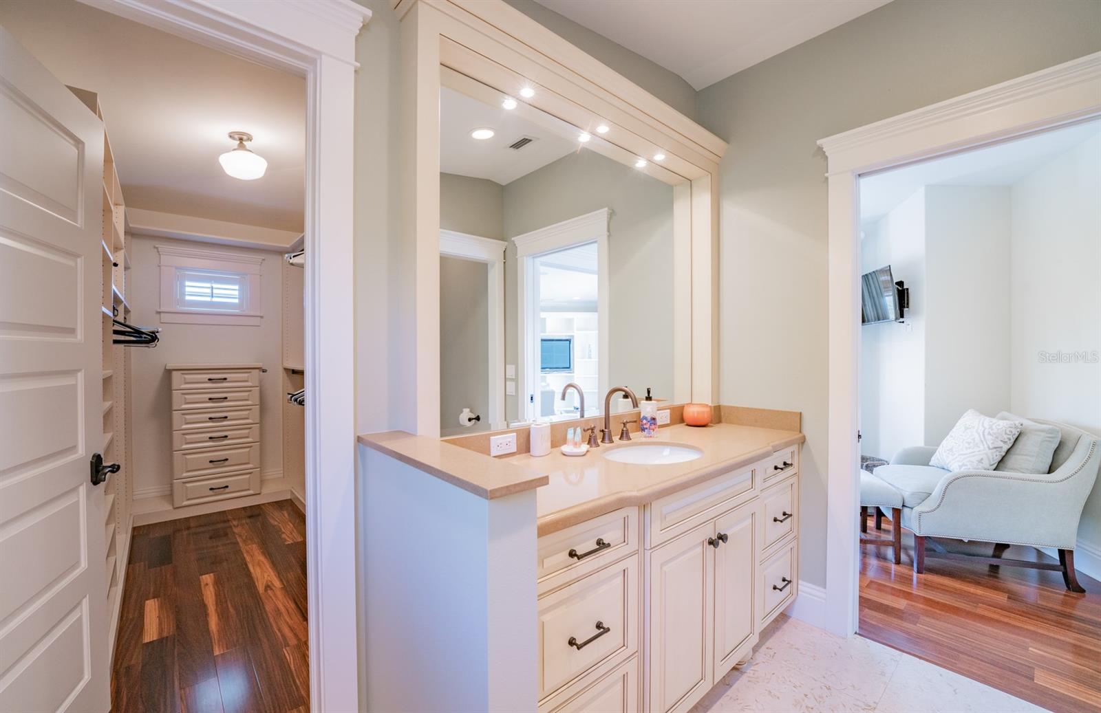 WELLS TERRACE - Residential