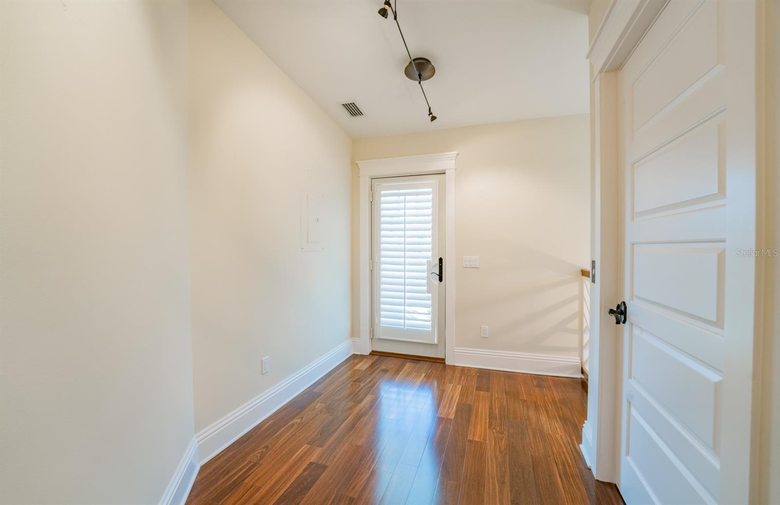 WELLS TERRACE - Residential