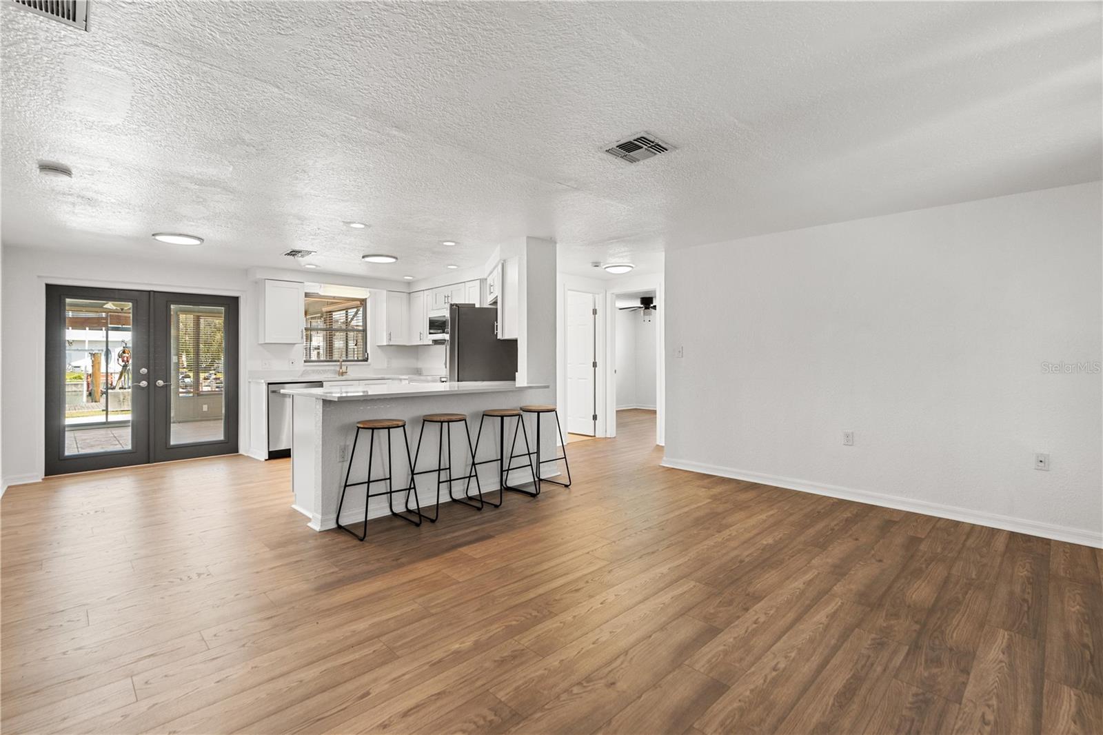 HUDSON BEACH ESTATES - Residential