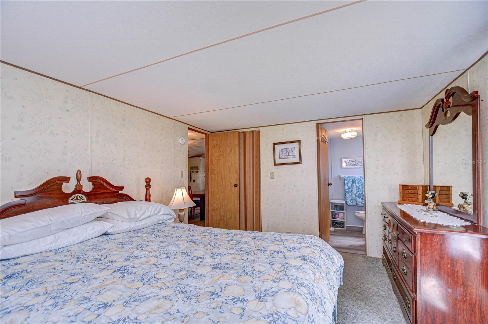 TIMBER LAKE ESTATES - Residential