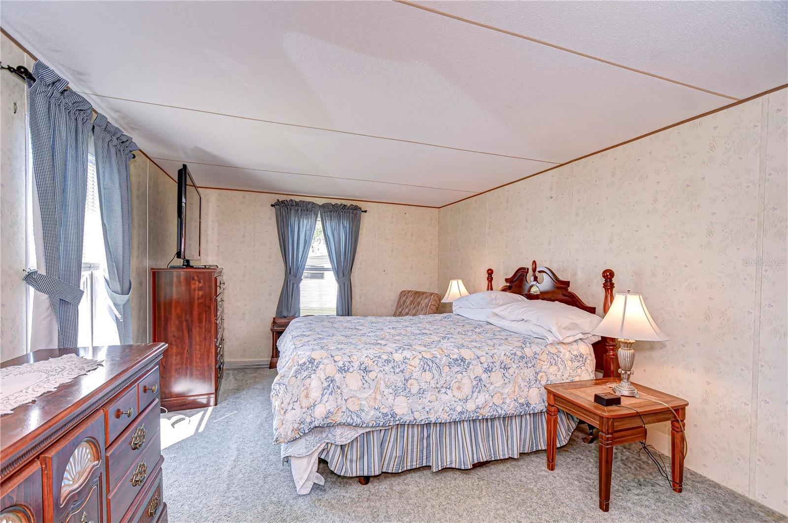 TIMBER LAKE ESTATES - Residential