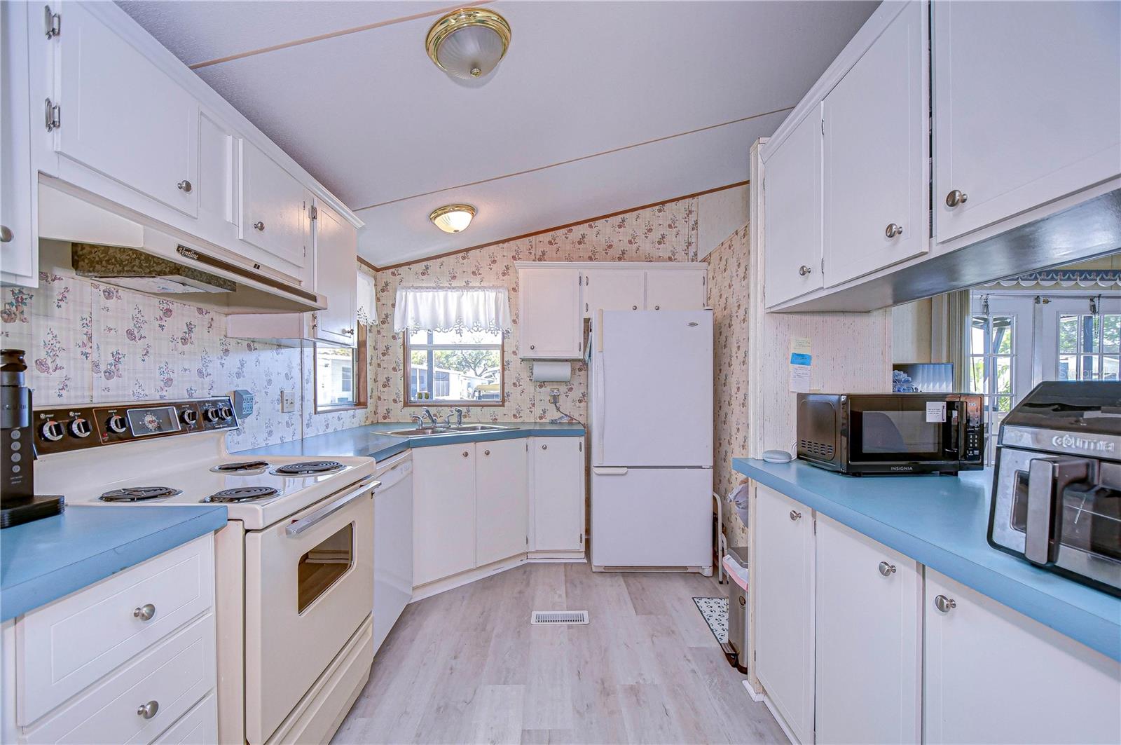 TIMBER LAKE ESTATES - Residential