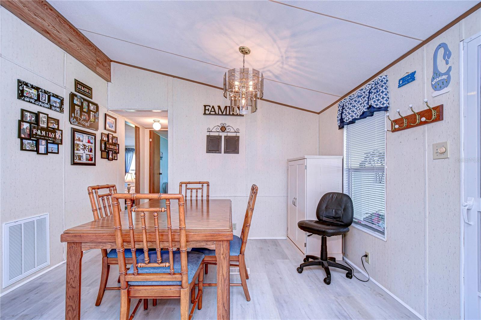 TIMBER LAKE ESTATES - Residential