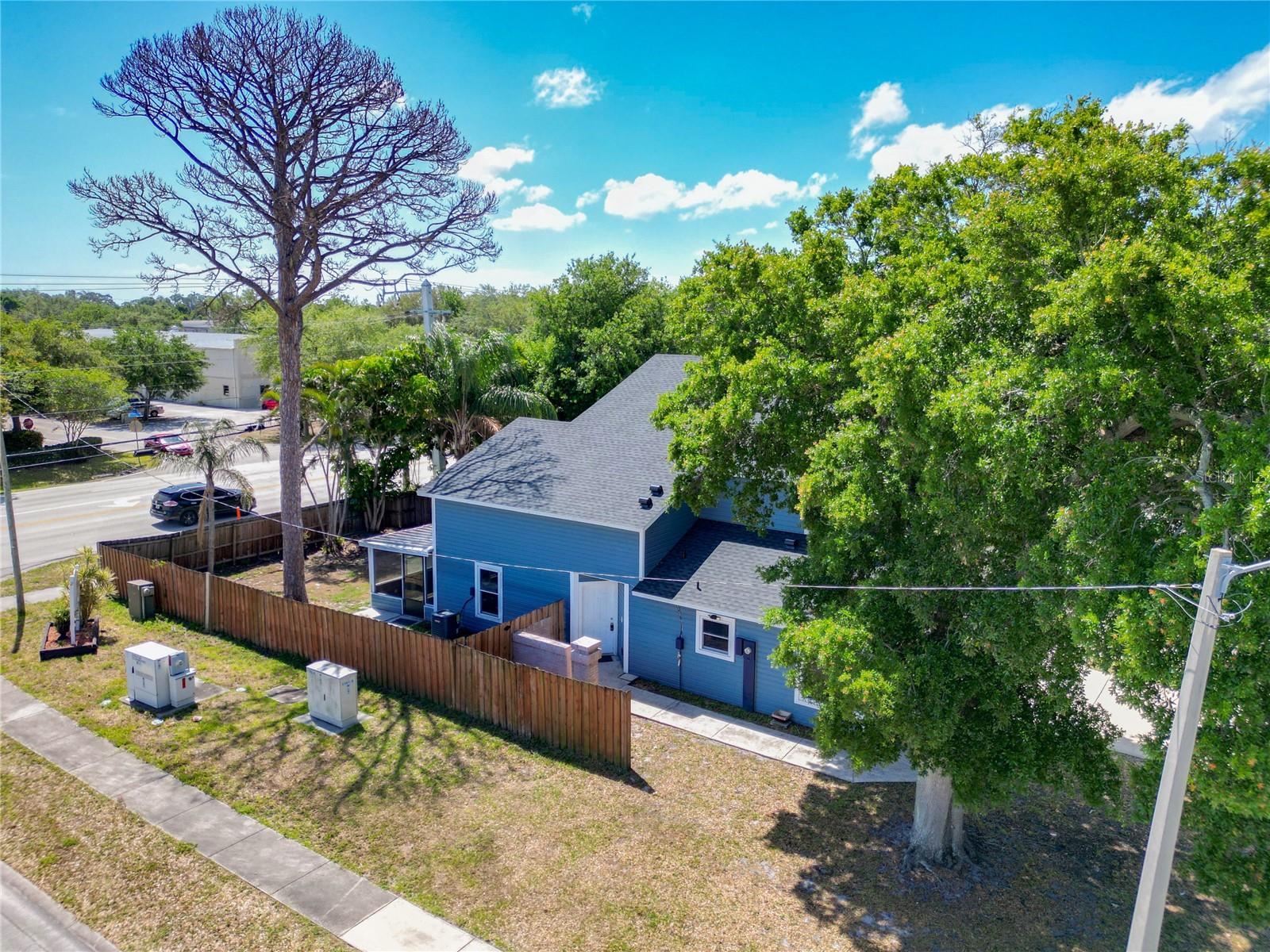 702 WHITE PINE AVENUE