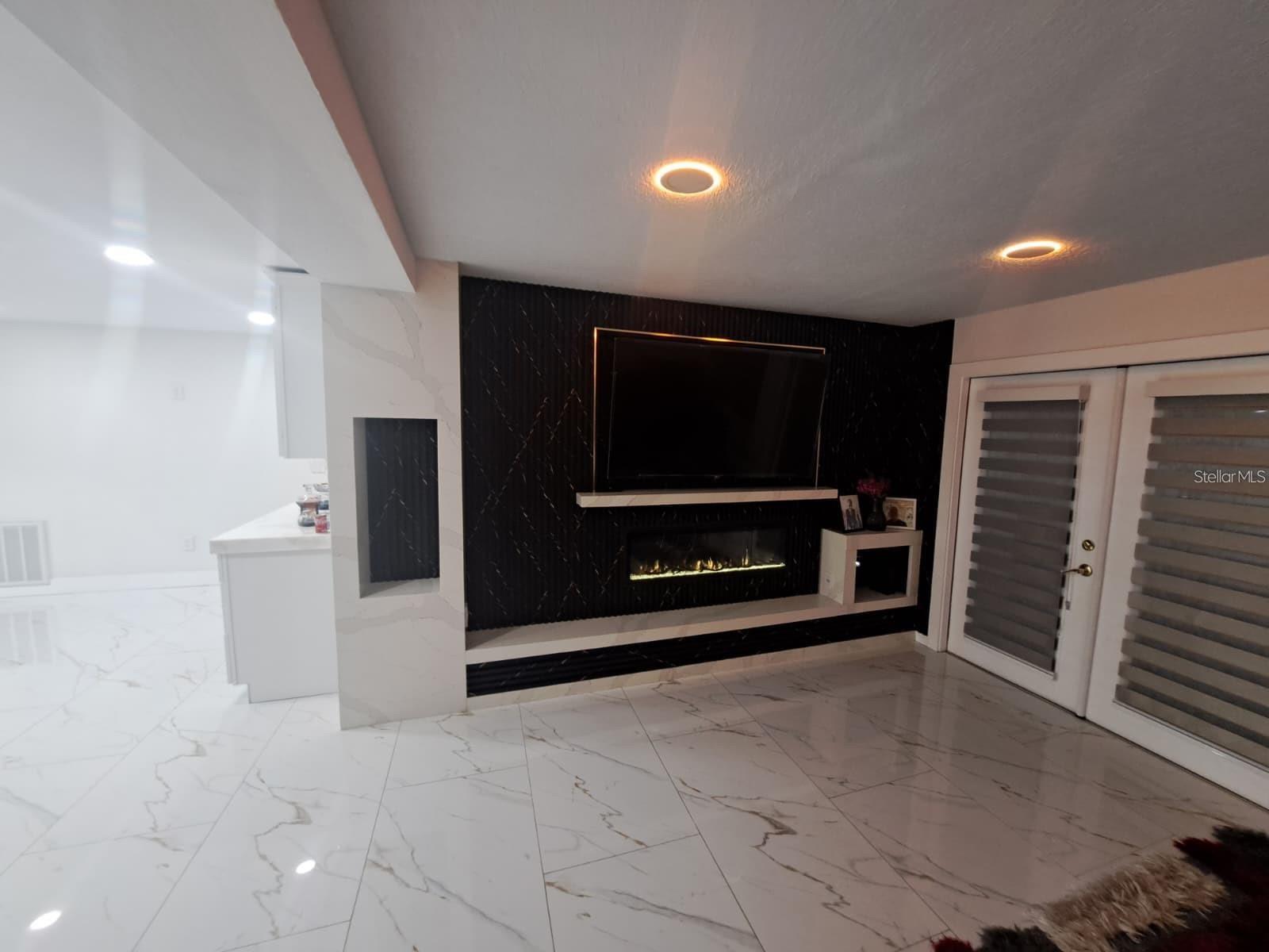 LAKE PASADENA DEV - Residential