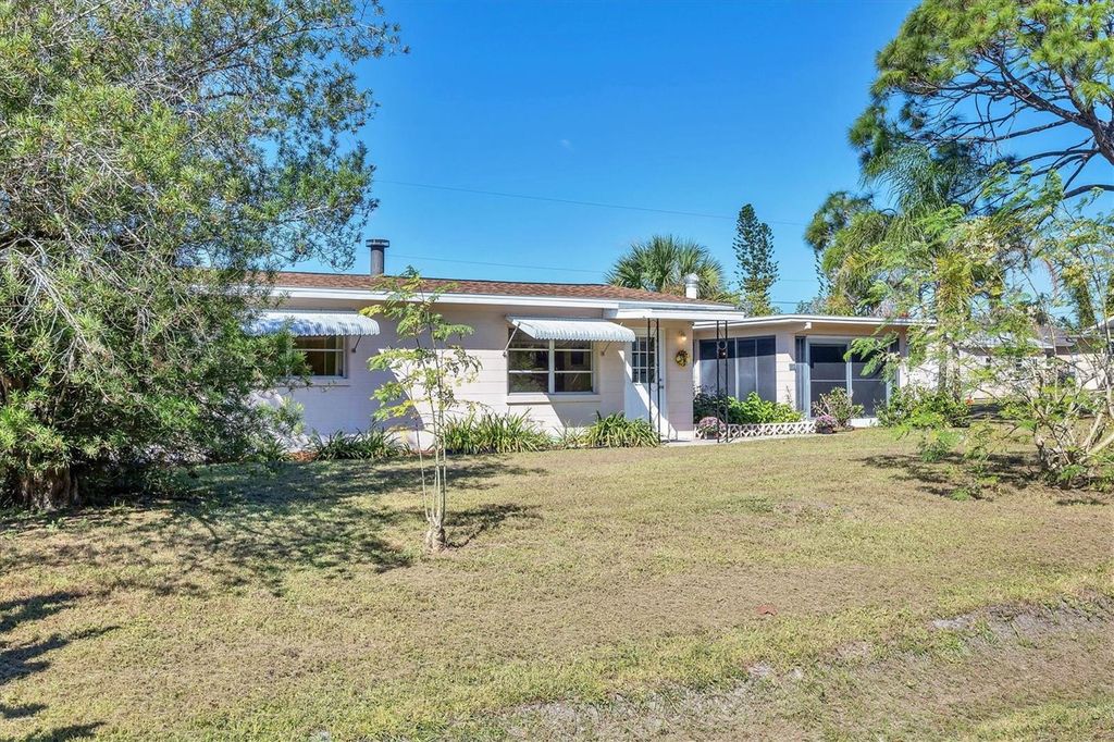 Photo of 336 Orduna Drive, North Port, FL 34287 (MLS # N6141013)