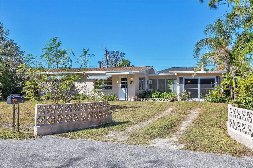 Photo of 336 Orduna Drive, North Port, FL 34287 (MLS # N6141013)
