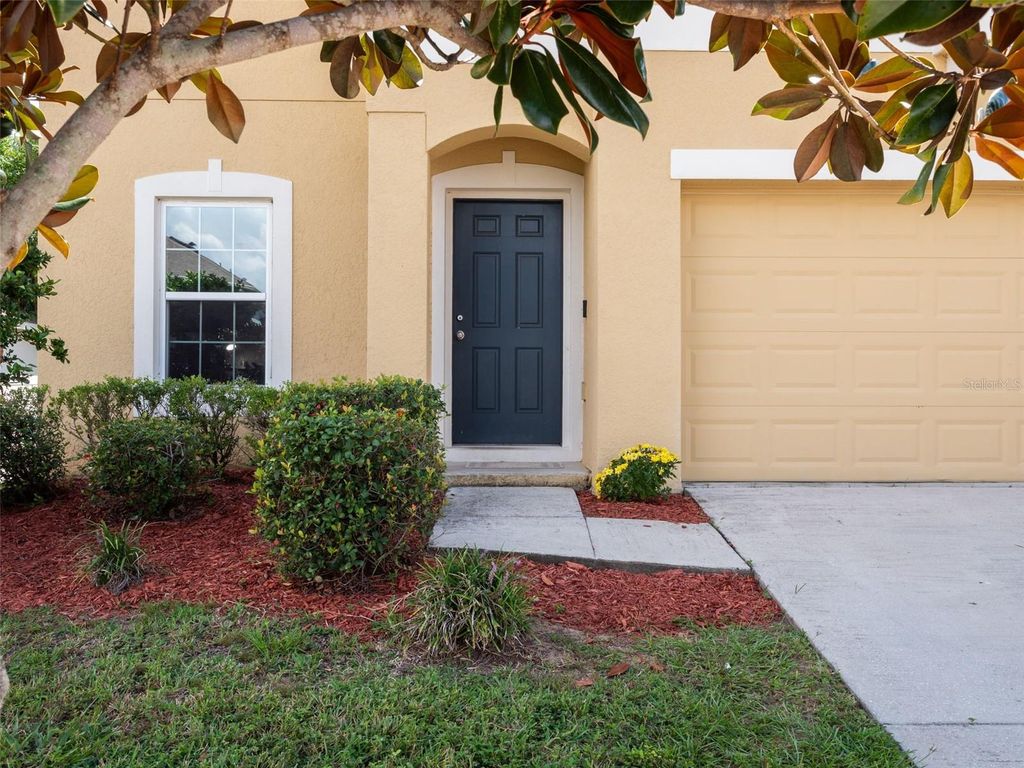 Photo of 2566 Limerick Circle, Grand Island, FL 32735 (MLS # G5102468)