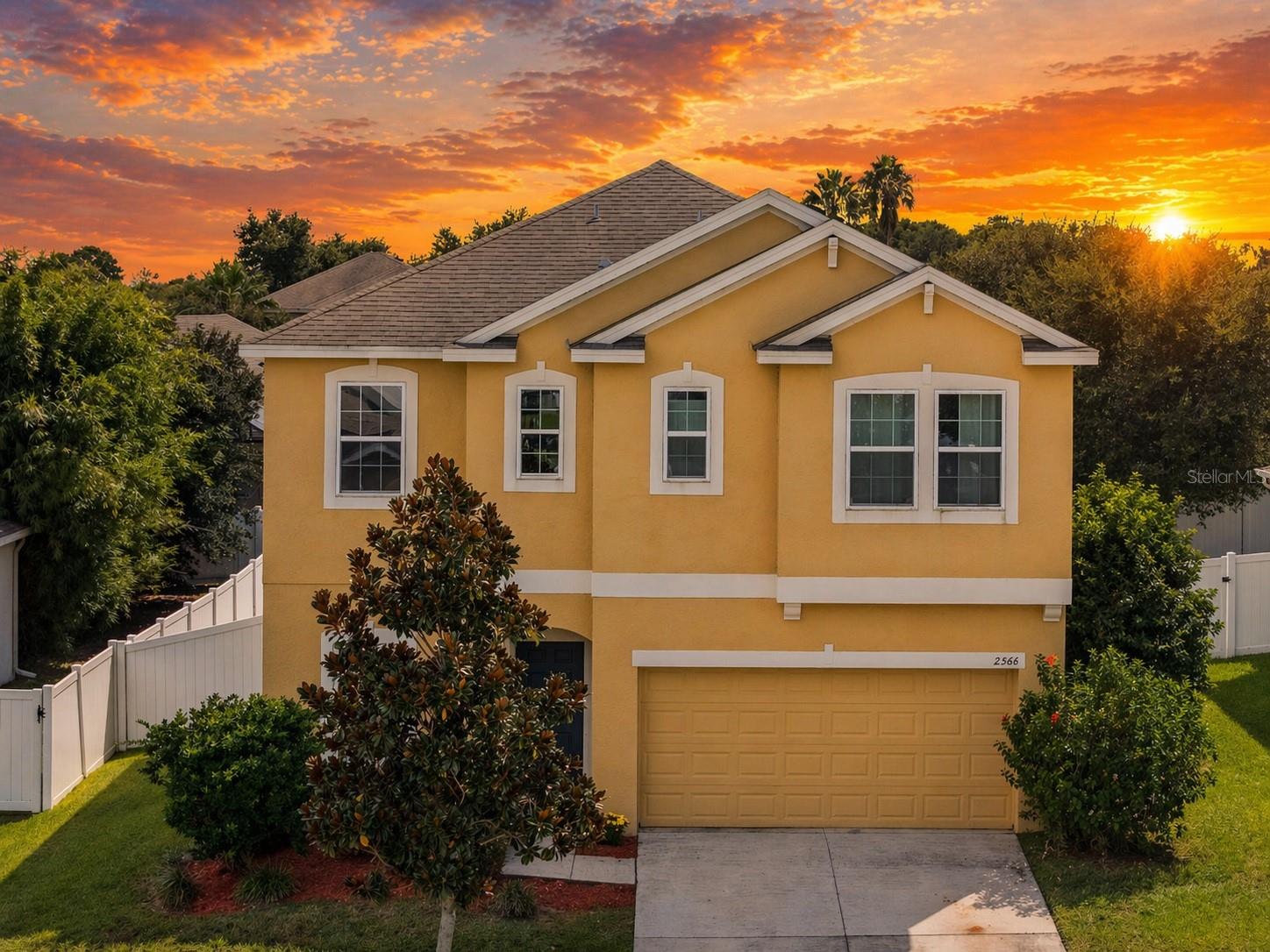 2566 LIMERICK CIRCLE