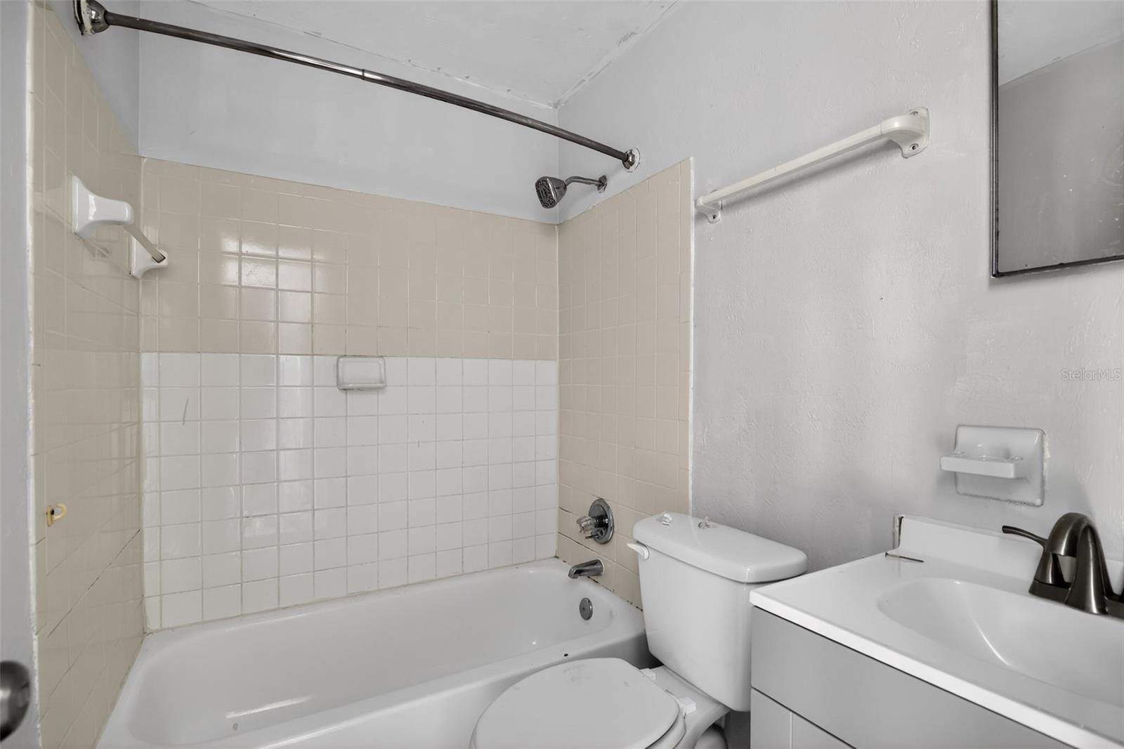 PHOENIX SUB NAPIER GRT - Residential Income