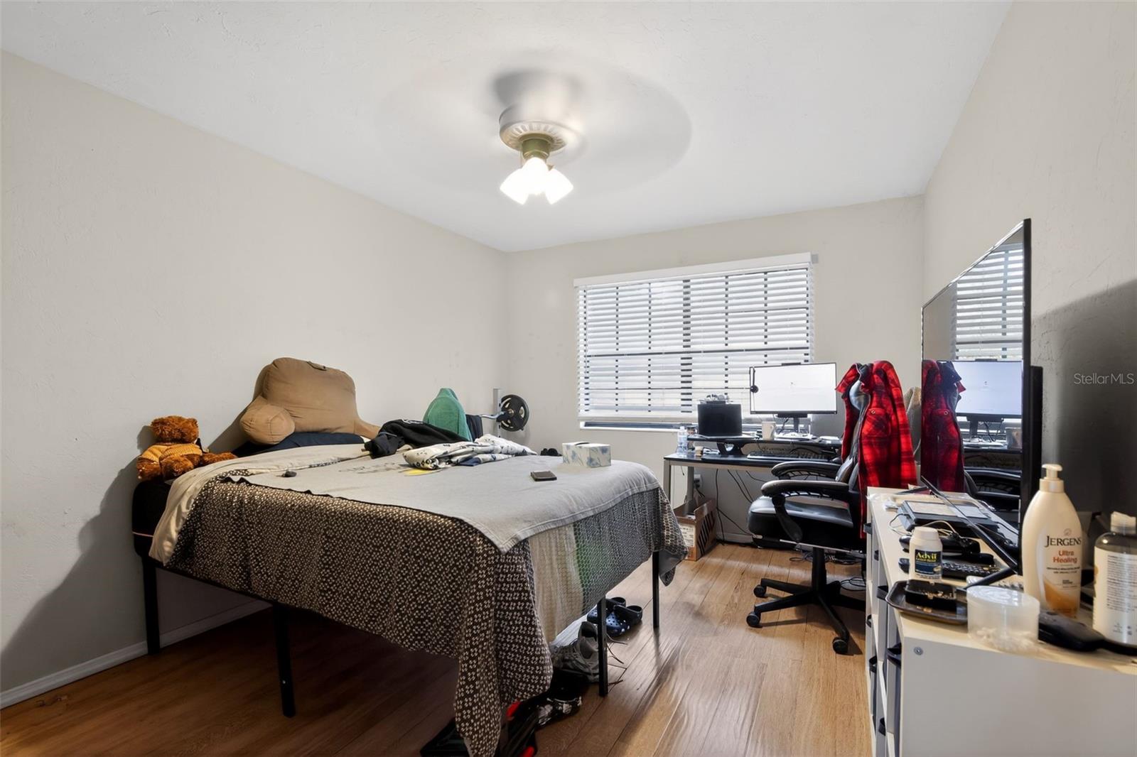 PHOENIX SUB NAPIER GRT - Residential Income