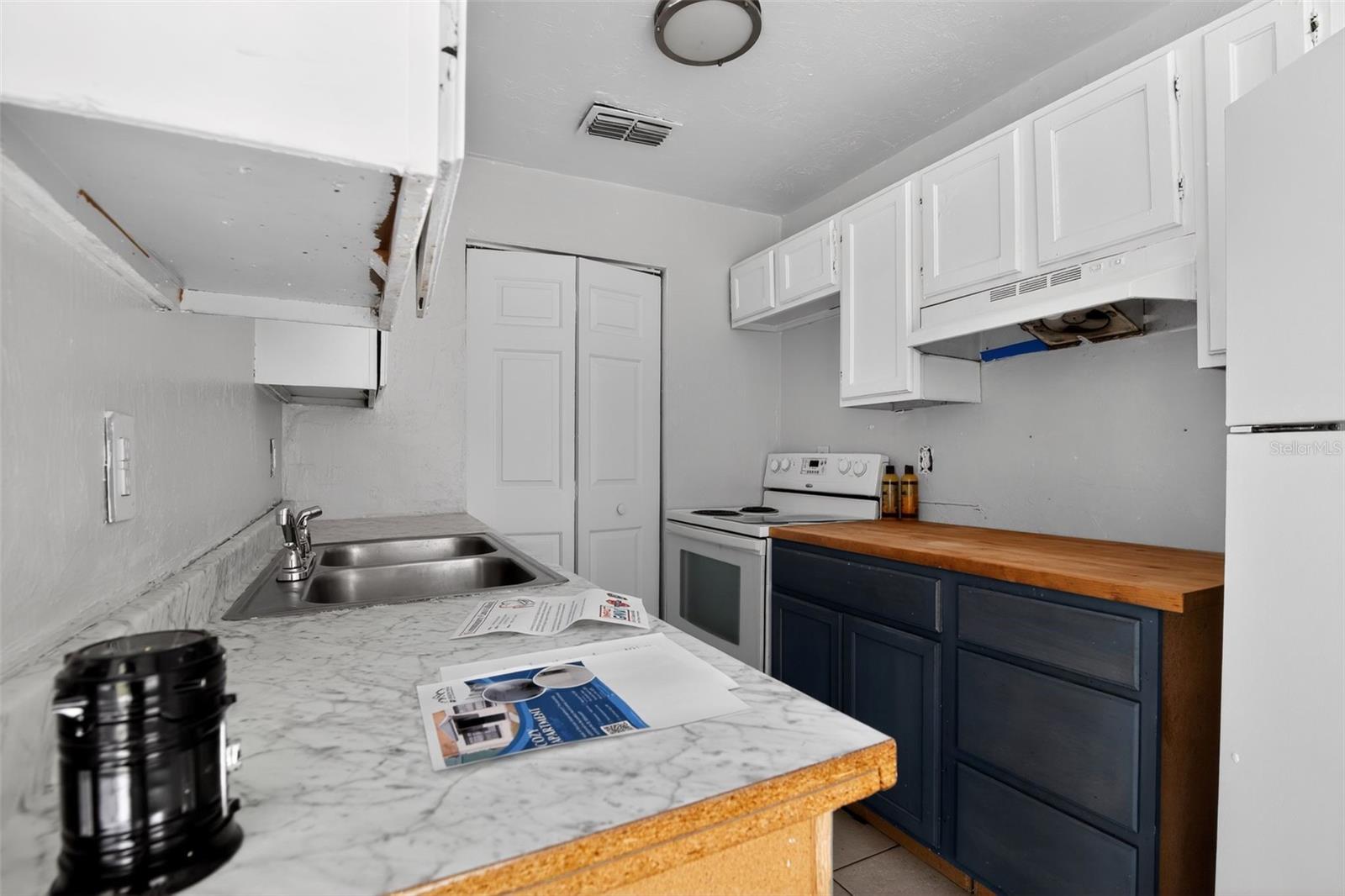 PHOENIX SUB NAPIER GRT - Residential Income