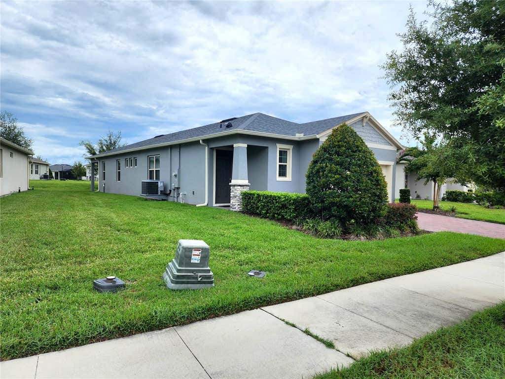 Photo of 3415 Yellowtop Loop, Clermont, FL 34714 (MLS # S5156075)