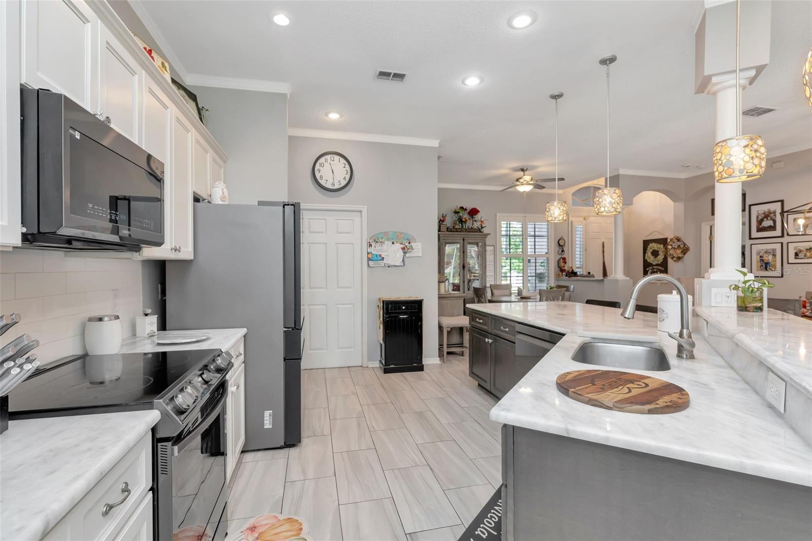 FAIRWAY OAKS - Residential