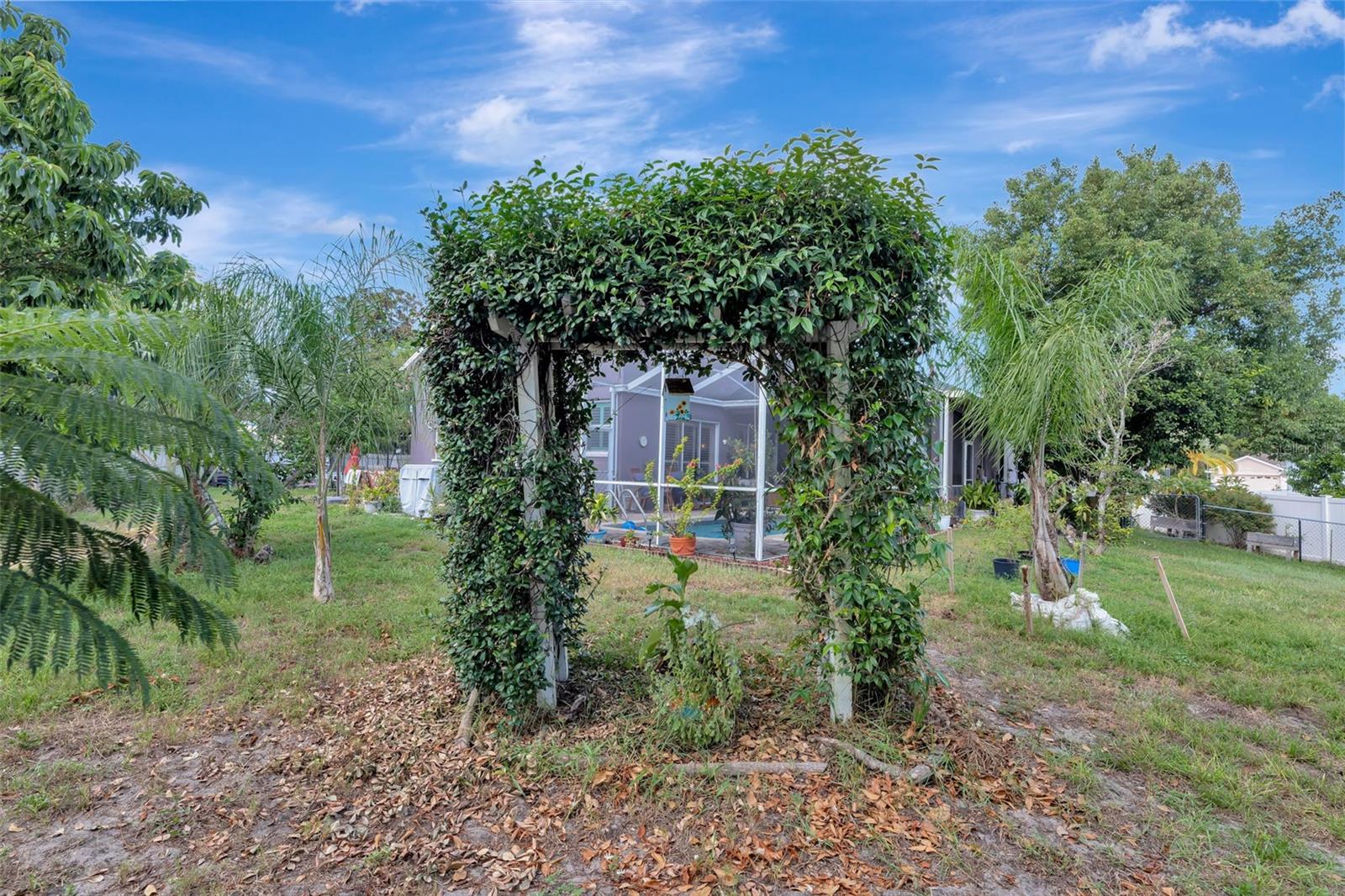 FAIRWAY OAKS - Residential