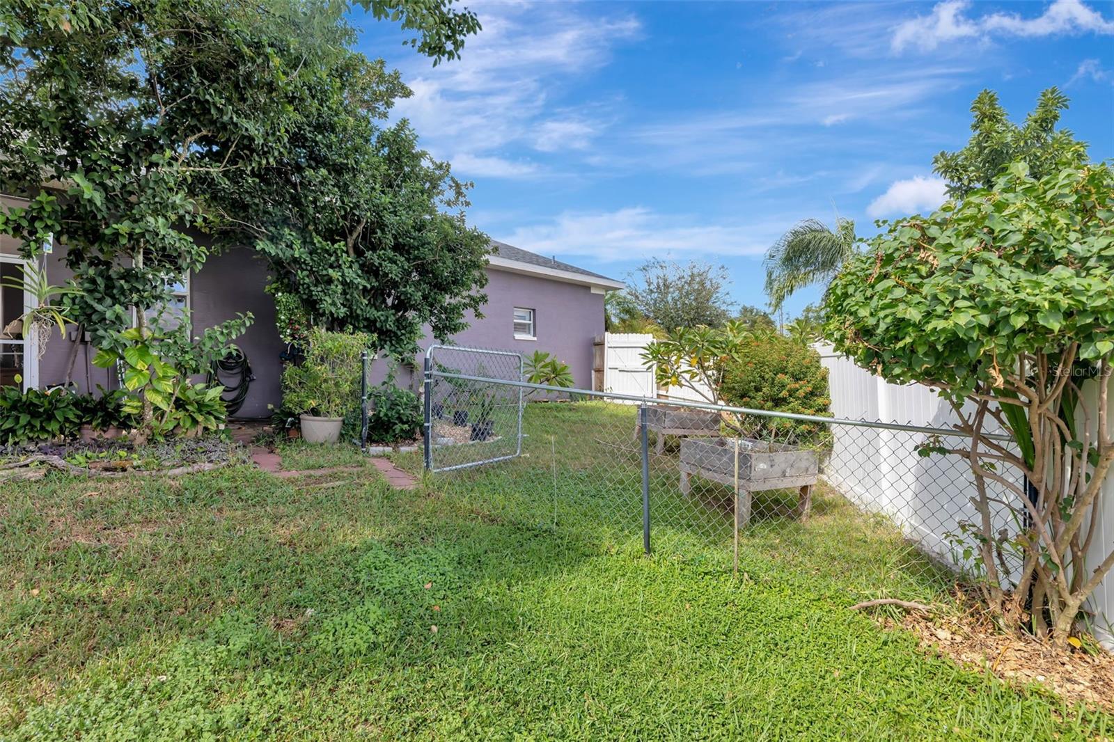 FAIRWAY OAKS - Residential