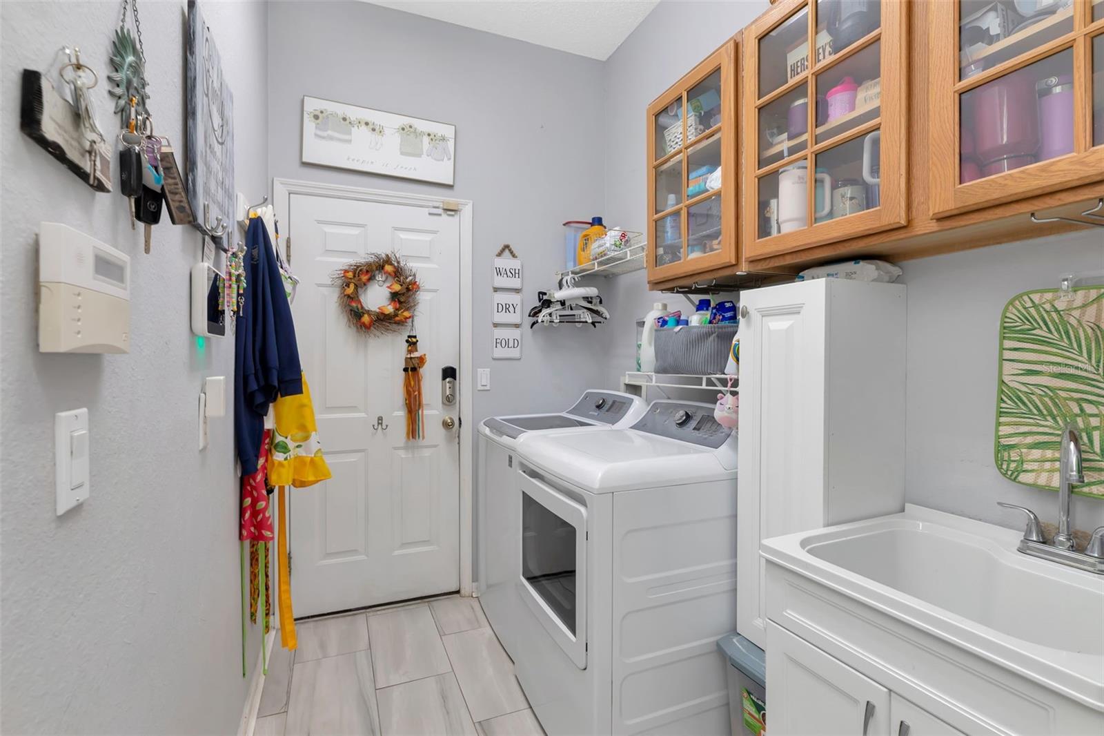 FAIRWAY OAKS - Residential