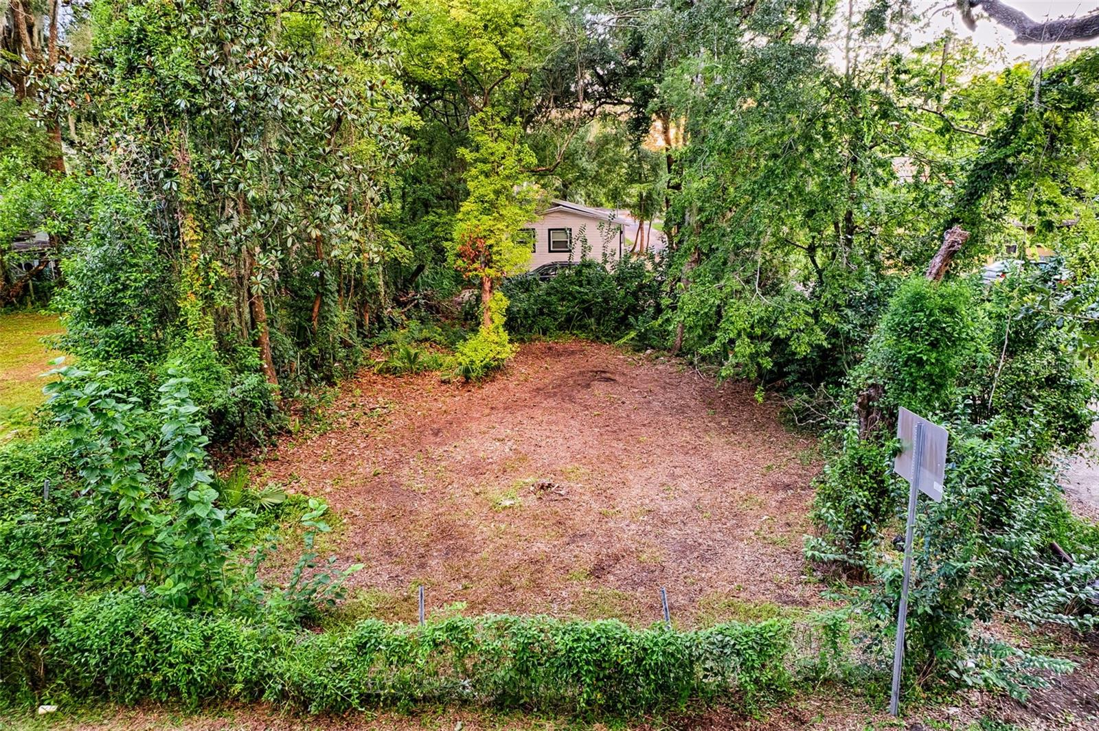 PLEASANT STREET - Land