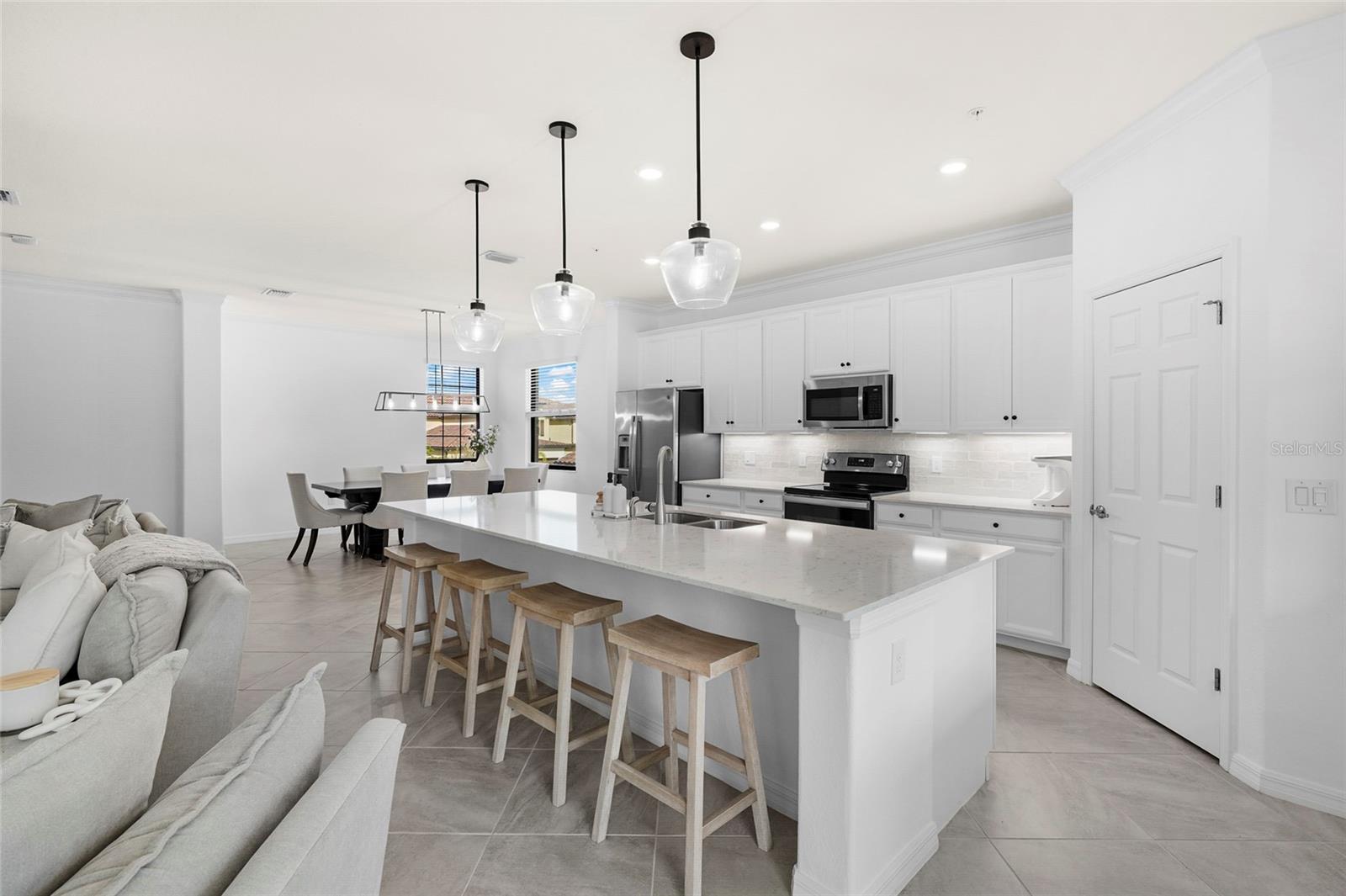 COACH HOMES 3/GRAN PARADISO PH - Residential