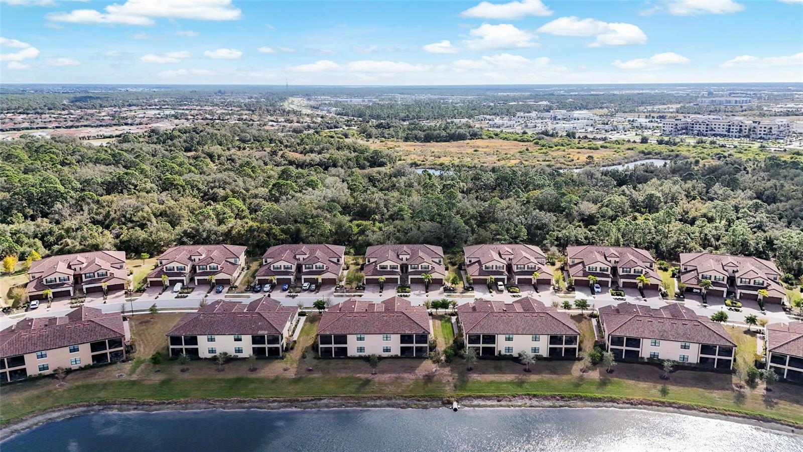 COACH HOMES 3/GRAN PARADISO PH - Residential