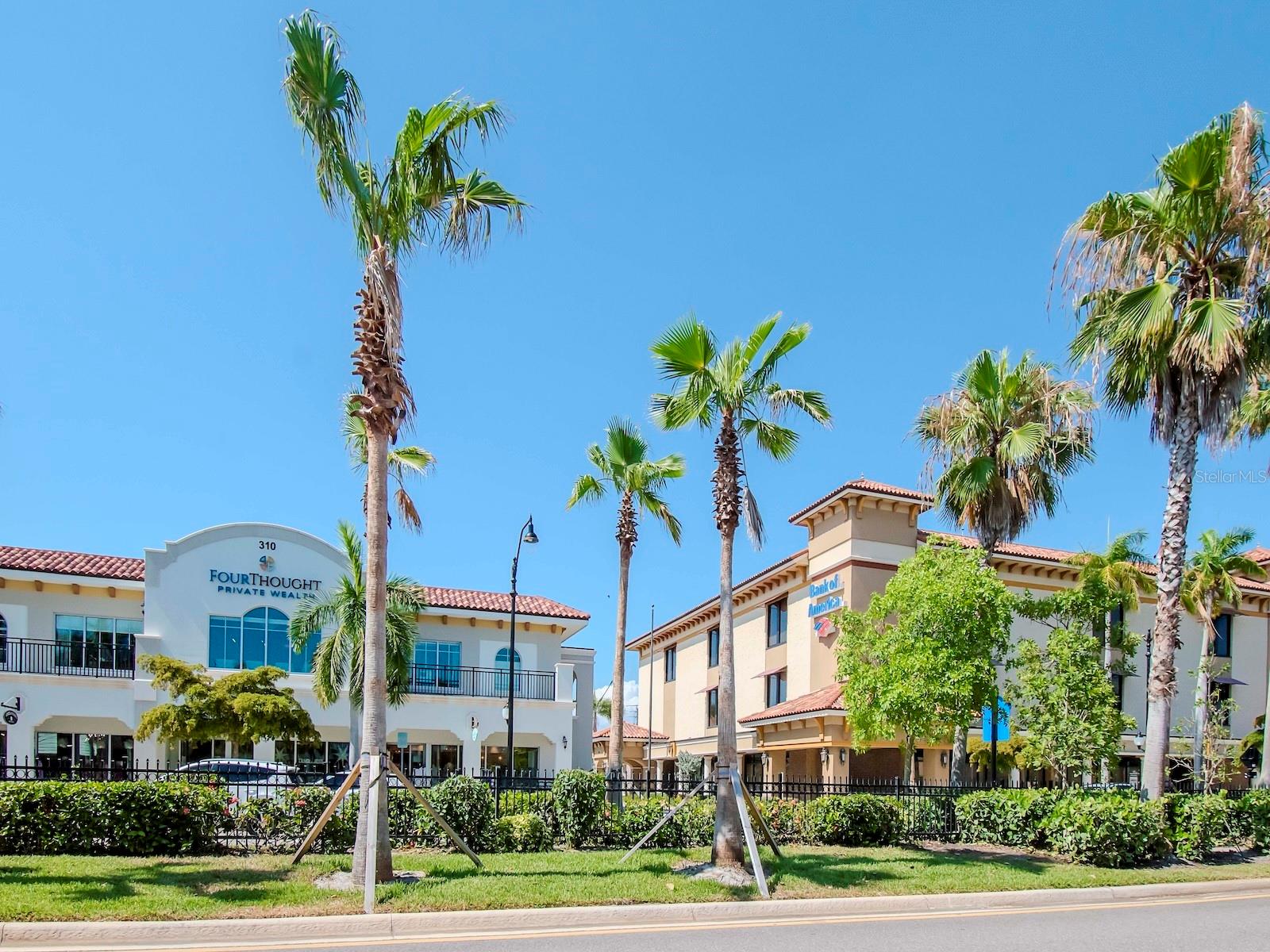 BEACH MANOR VILLAS - Residential