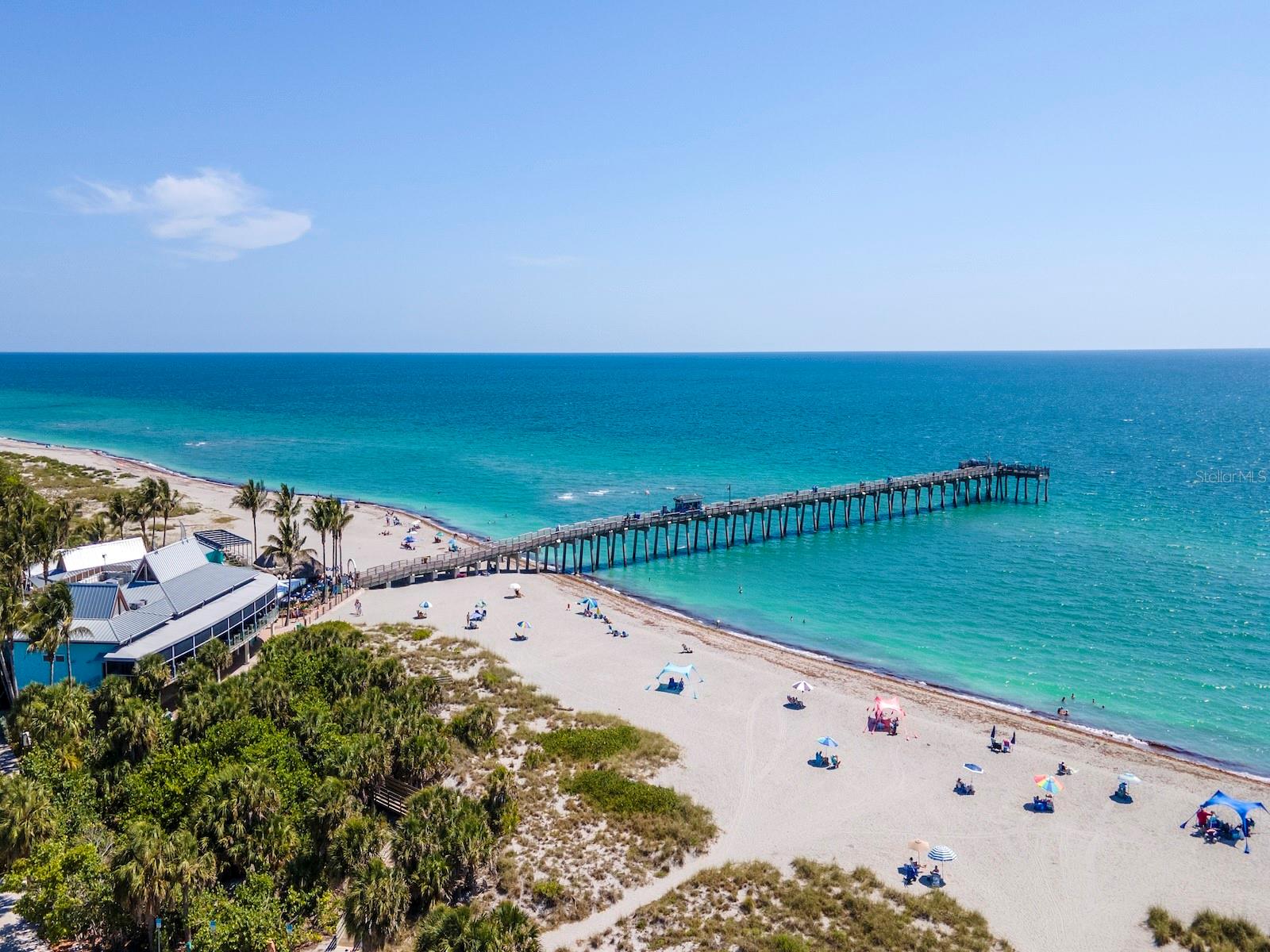 BEACH MANOR VILLAS - Residential