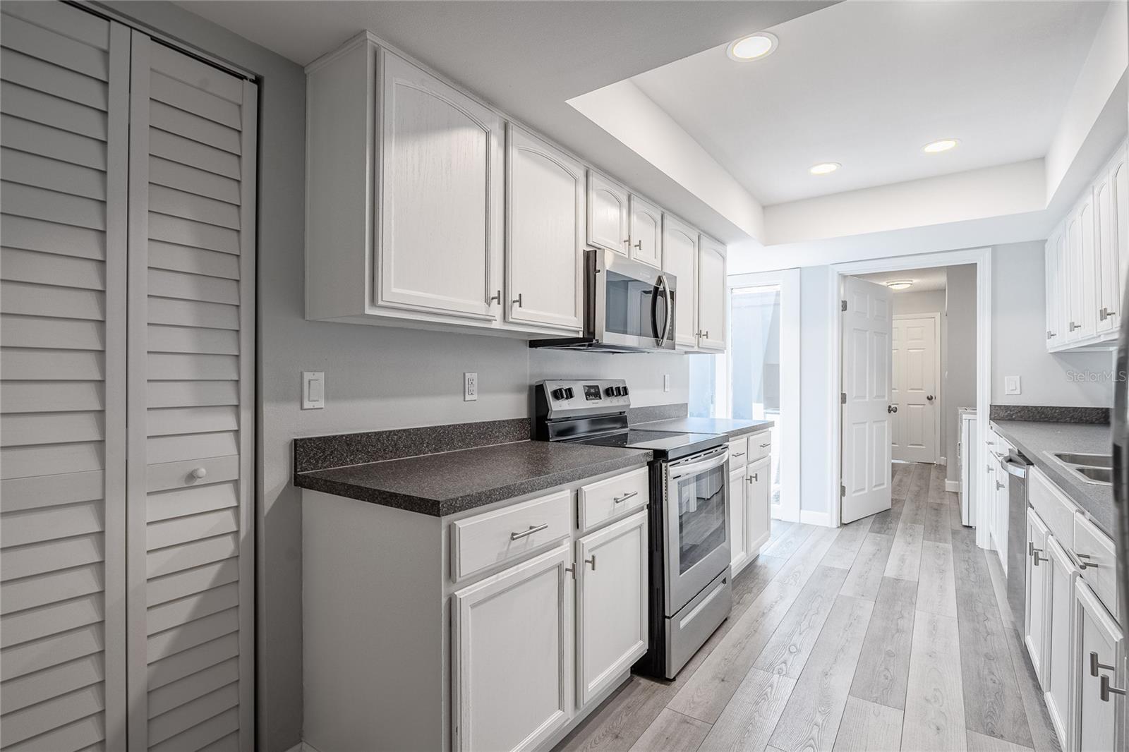 CASA DEL SOL CONDO VILLAGE PH 01 - Residential