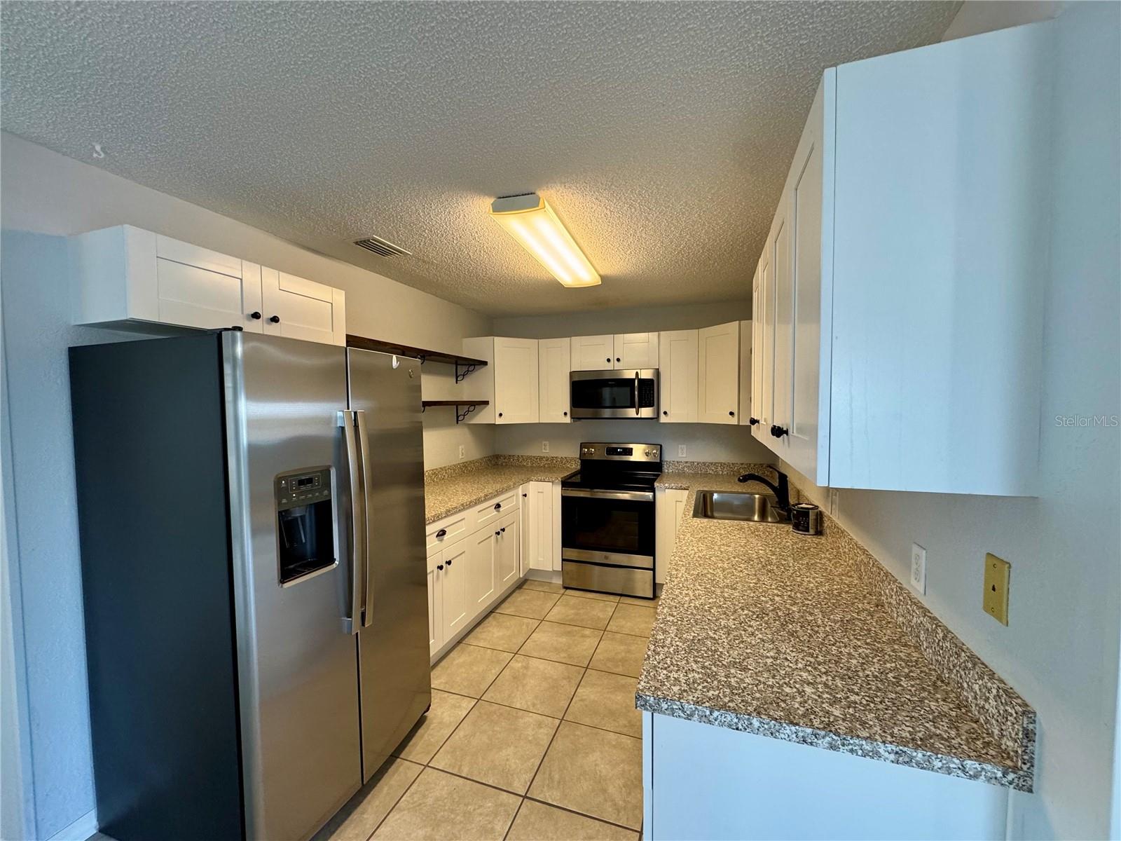 1915 S RIVERSIDE DRIVE 2