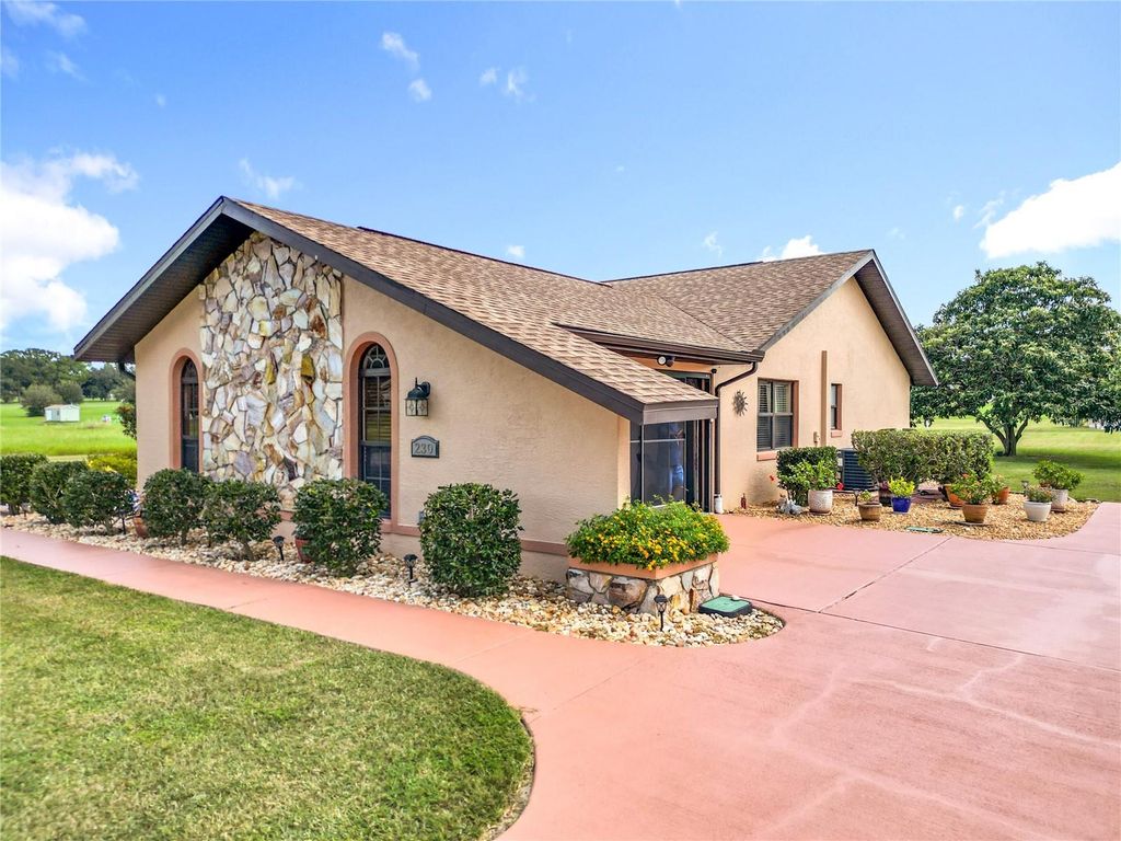 Photo of 230 E Boston St, Hernando, FL 34442 (MLS # O6338965)