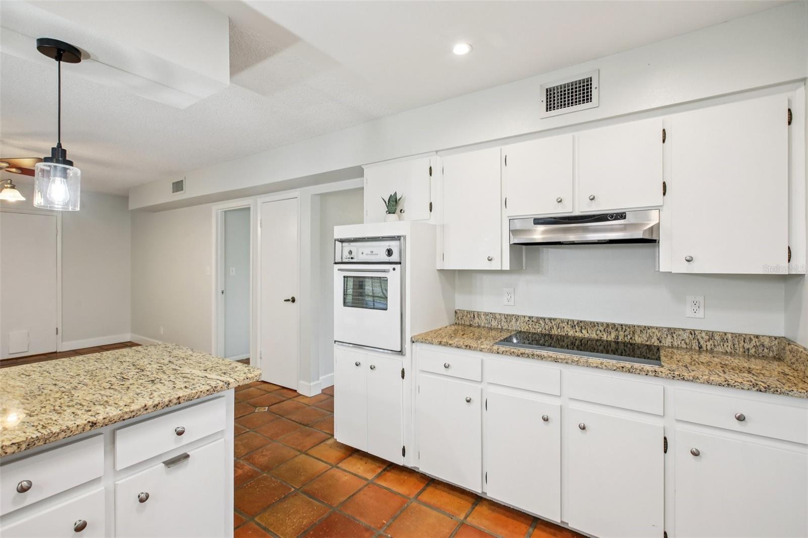 ARIANA ESTATES - Residential