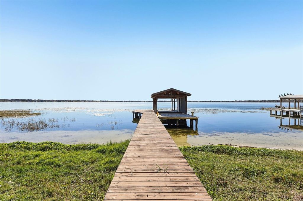 Photo of 1218 Lake Ariana Boulevard, Auburndale, FL 33823 (MLS # TB8456113)