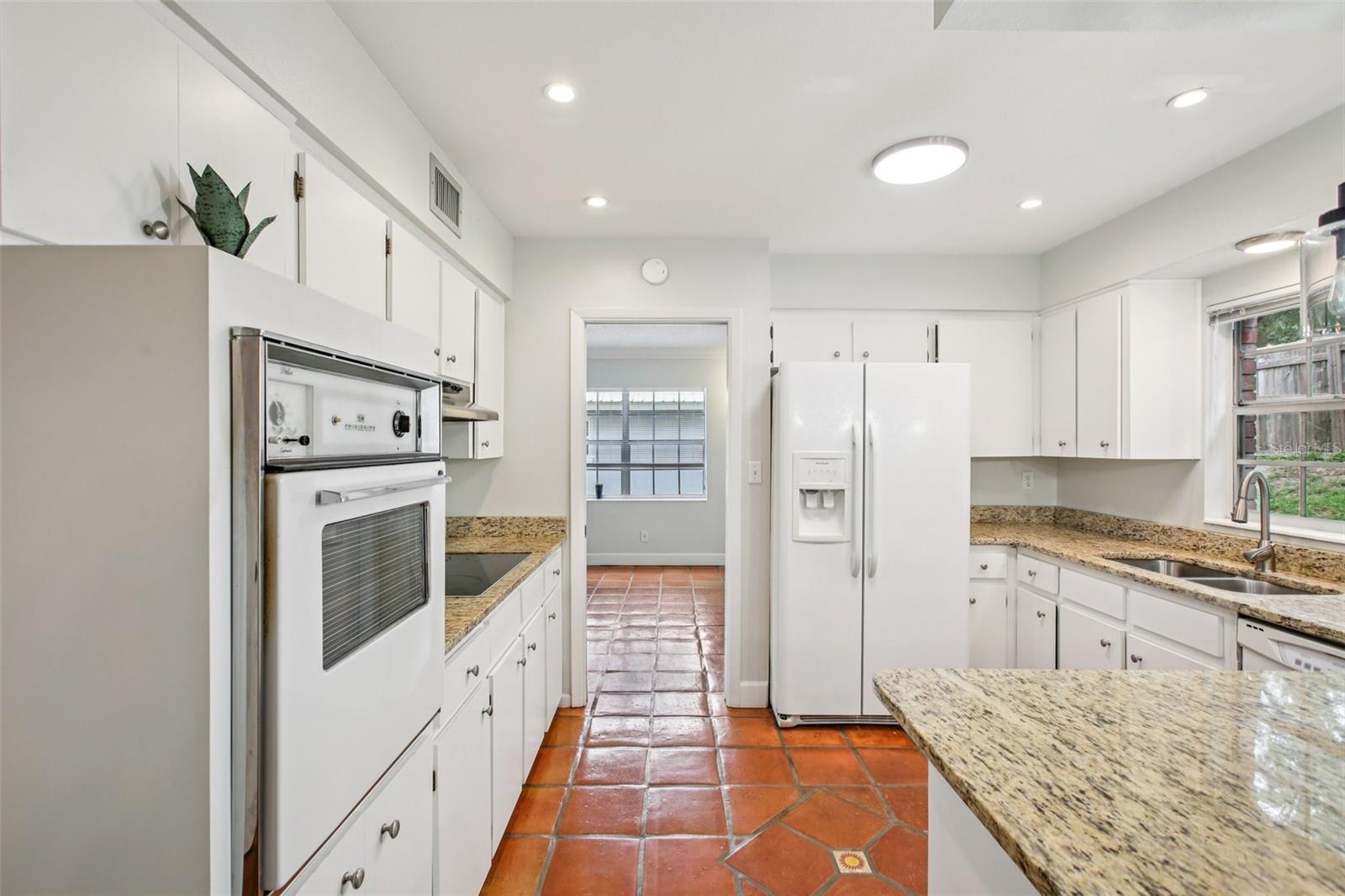 ARIANA ESTATES - Residential