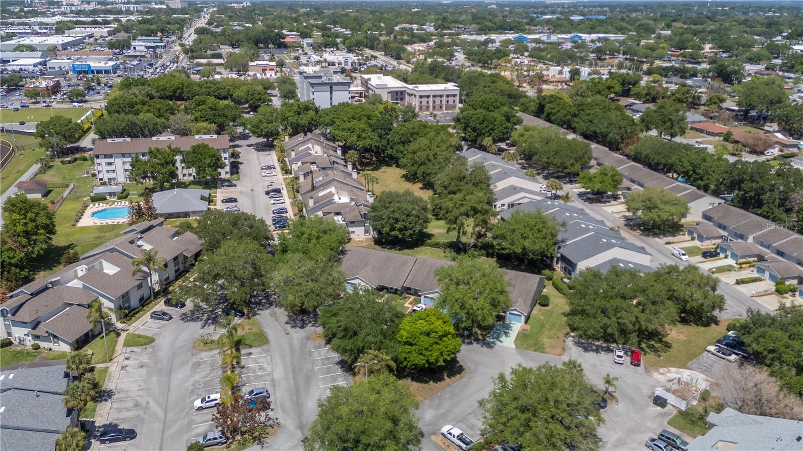 TOWNHOUSES AT PARK LAKE - Residential
