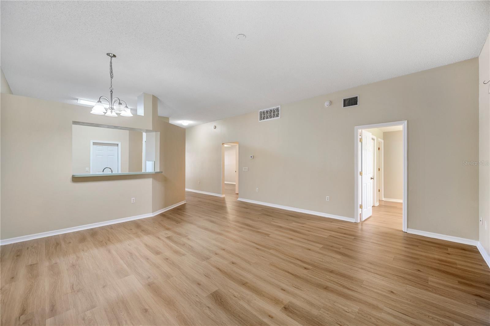 TOWNHOUSES AT PARK LAKE - Residential