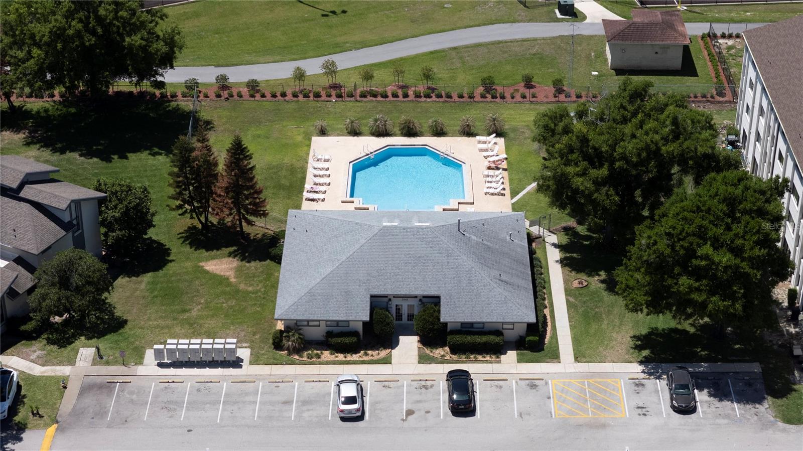 TOWNHOUSES AT PARK LAKE - Residential