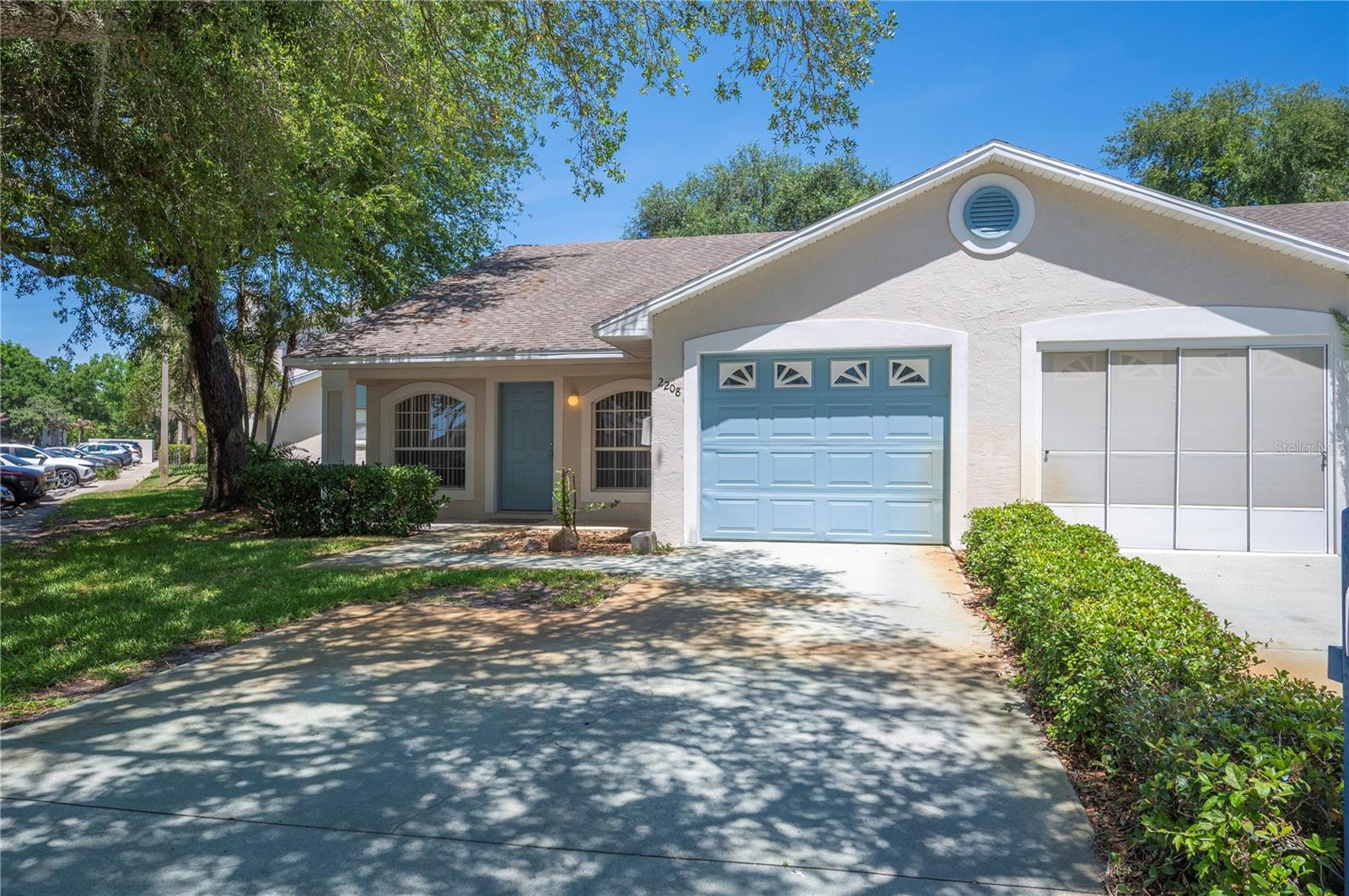 TOWNHOUSES AT PARK LAKE - Residential