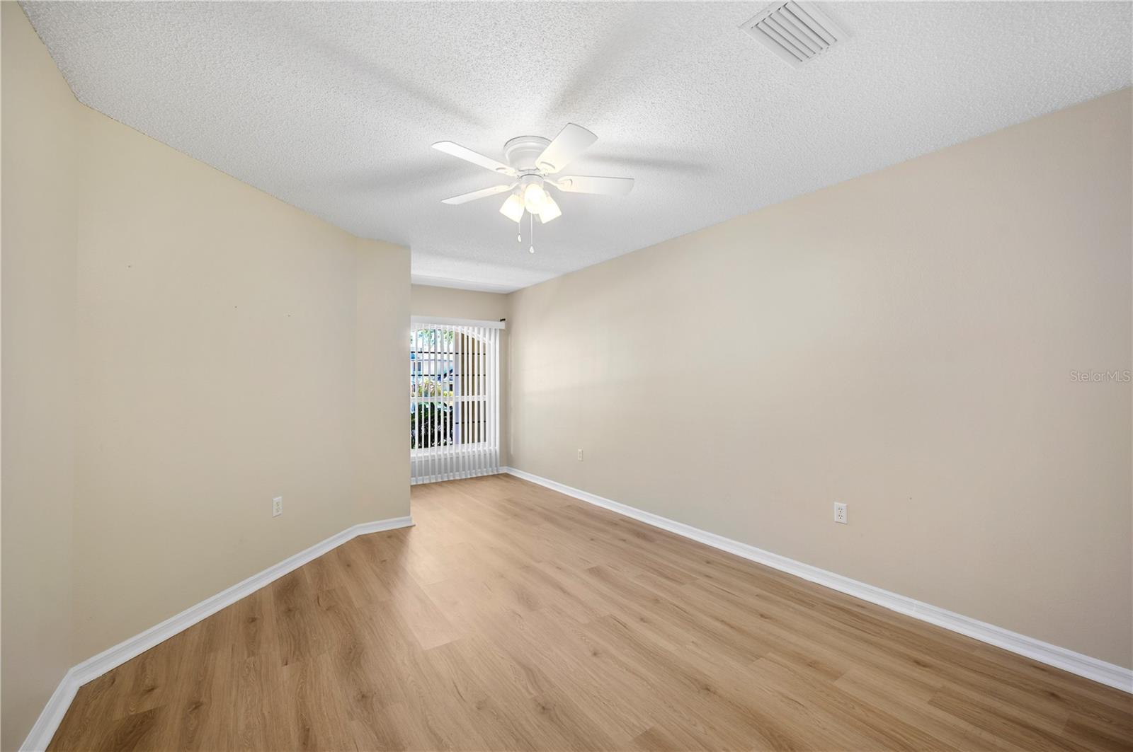 TOWNHOUSES AT PARK LAKE - Residential