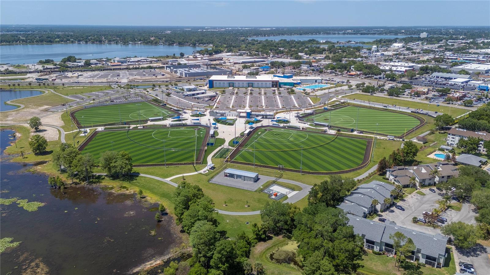 TOWNHOUSES AT PARK LAKE - Residential