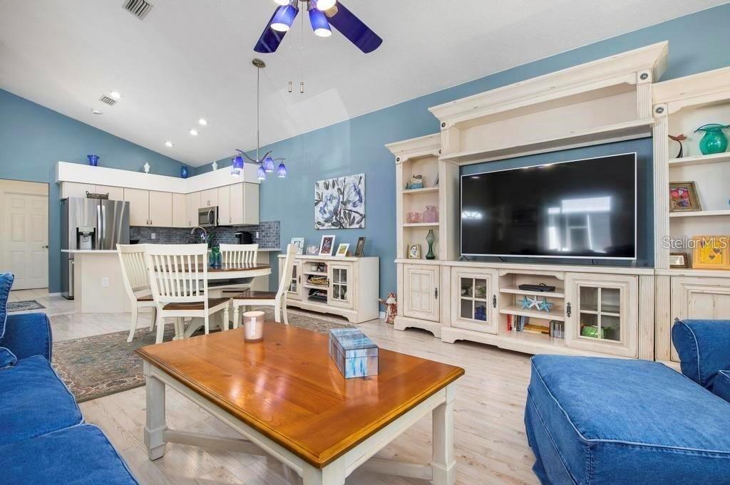 TOWNS-END SHORES - Residential