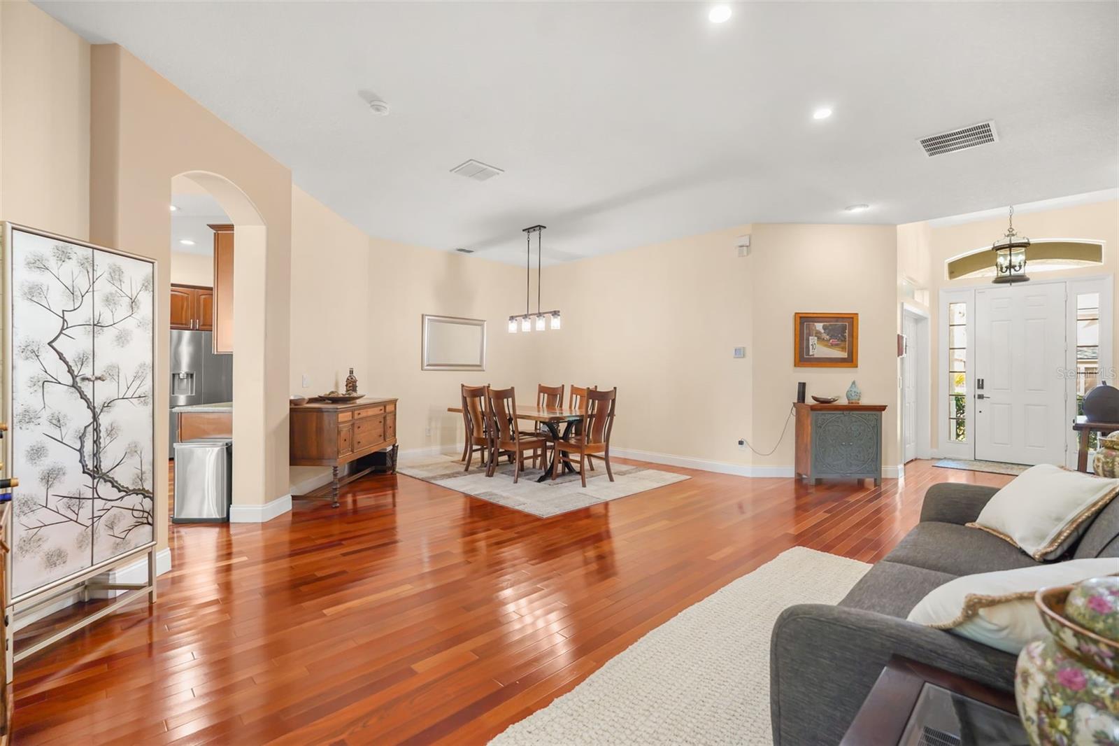 9836 MARSH POINTE DRIVE