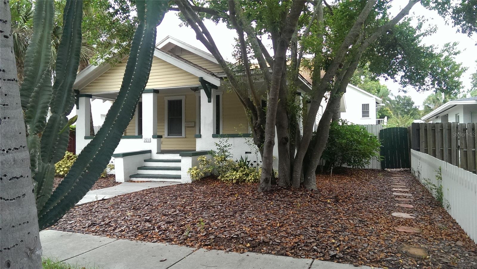 ST PETERSBURG INVESTMENT CO SUB - Residential Lease