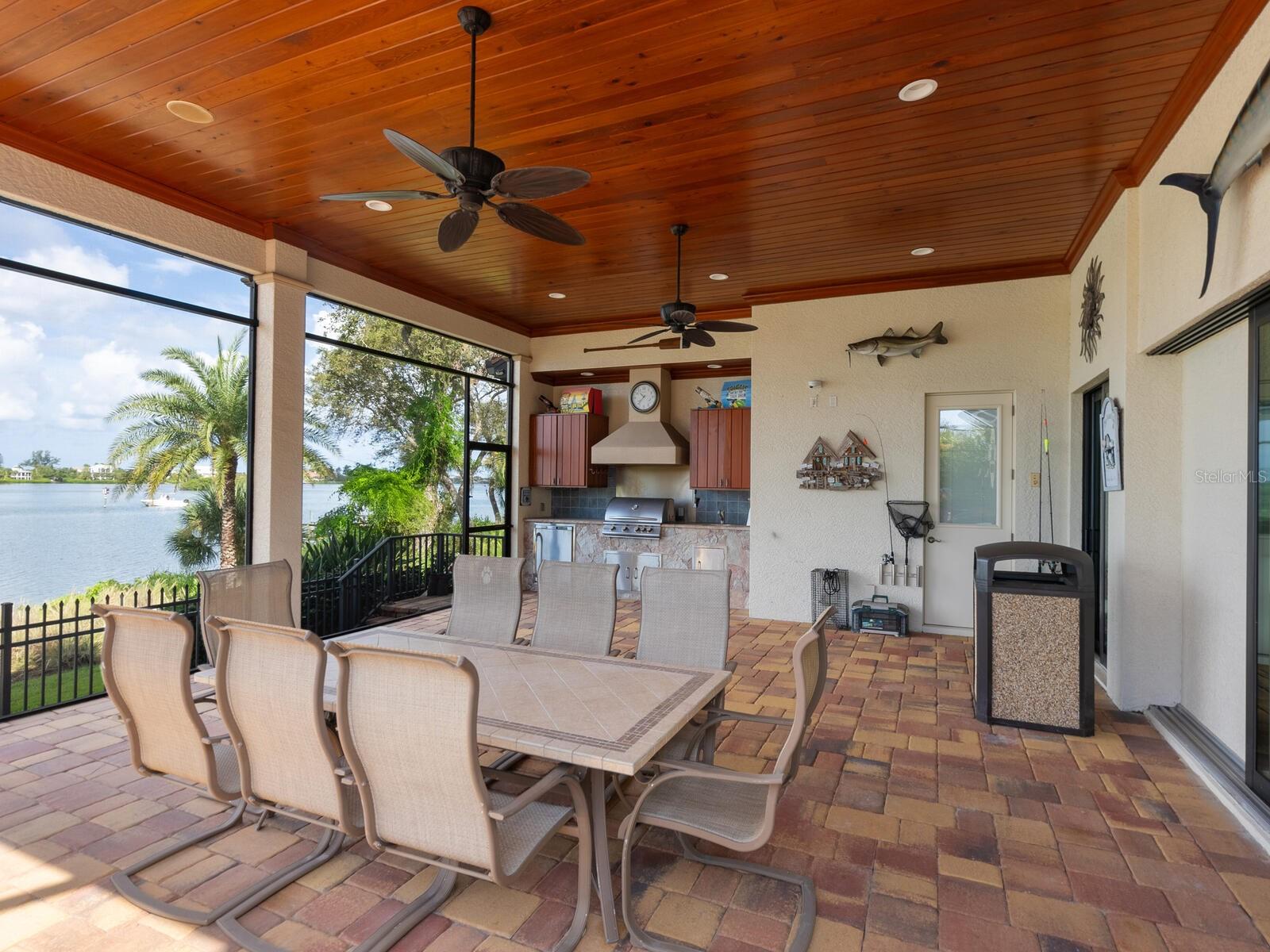 BLACKBURN RIDGE - Residential