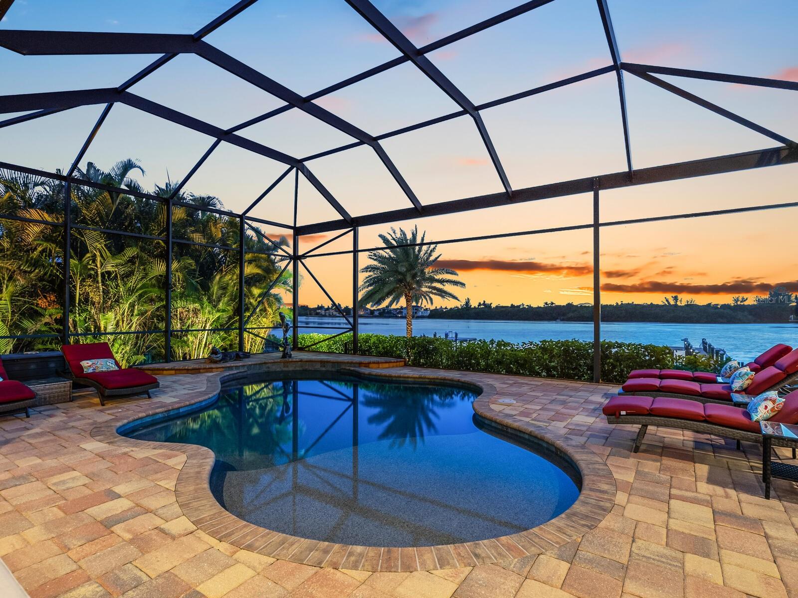 BLACKBURN RIDGE - Residential