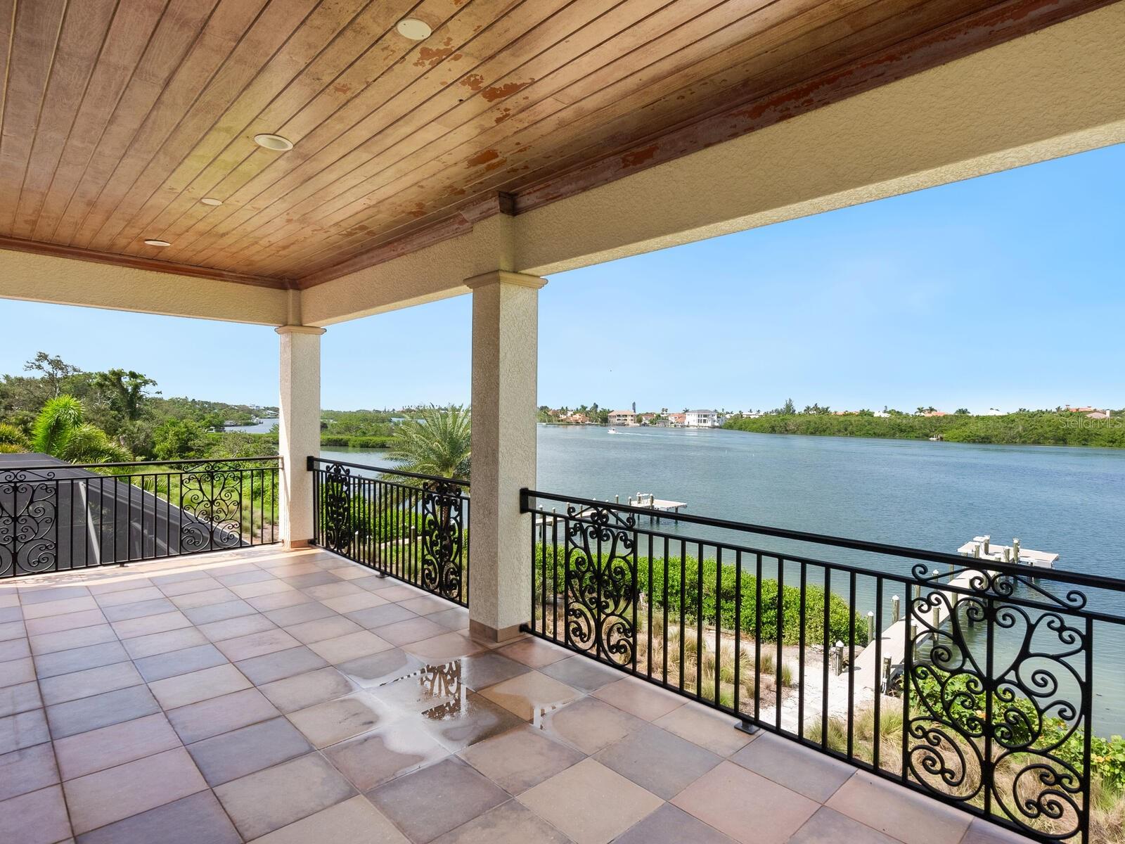 BLACKBURN RIDGE - Residential