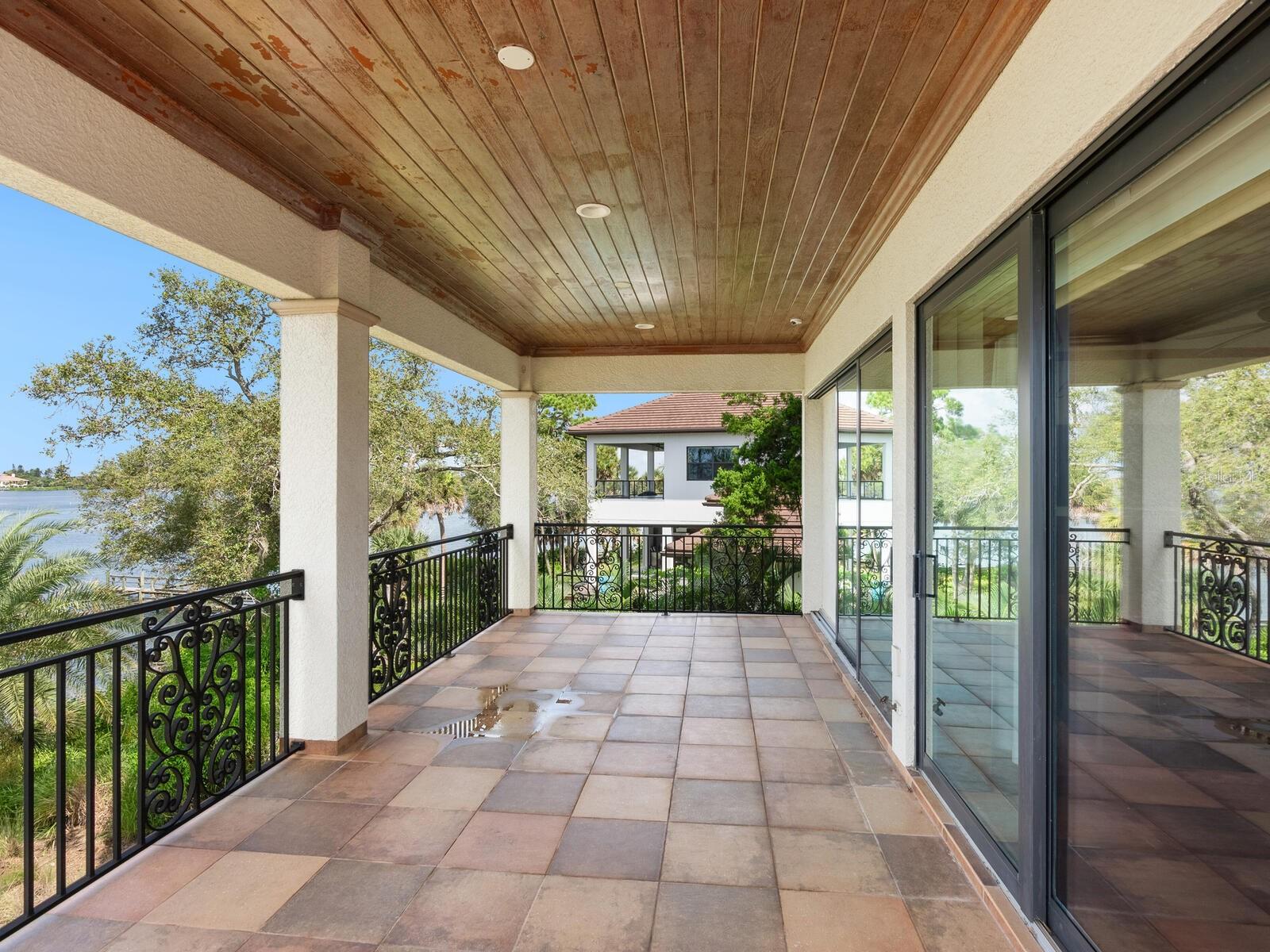 BLACKBURN RIDGE - Residential