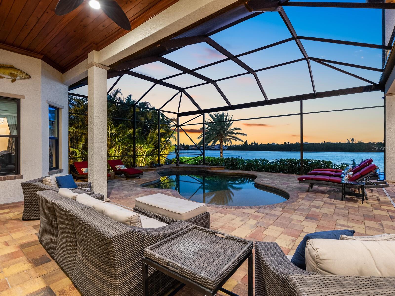 BLACKBURN RIDGE - Residential