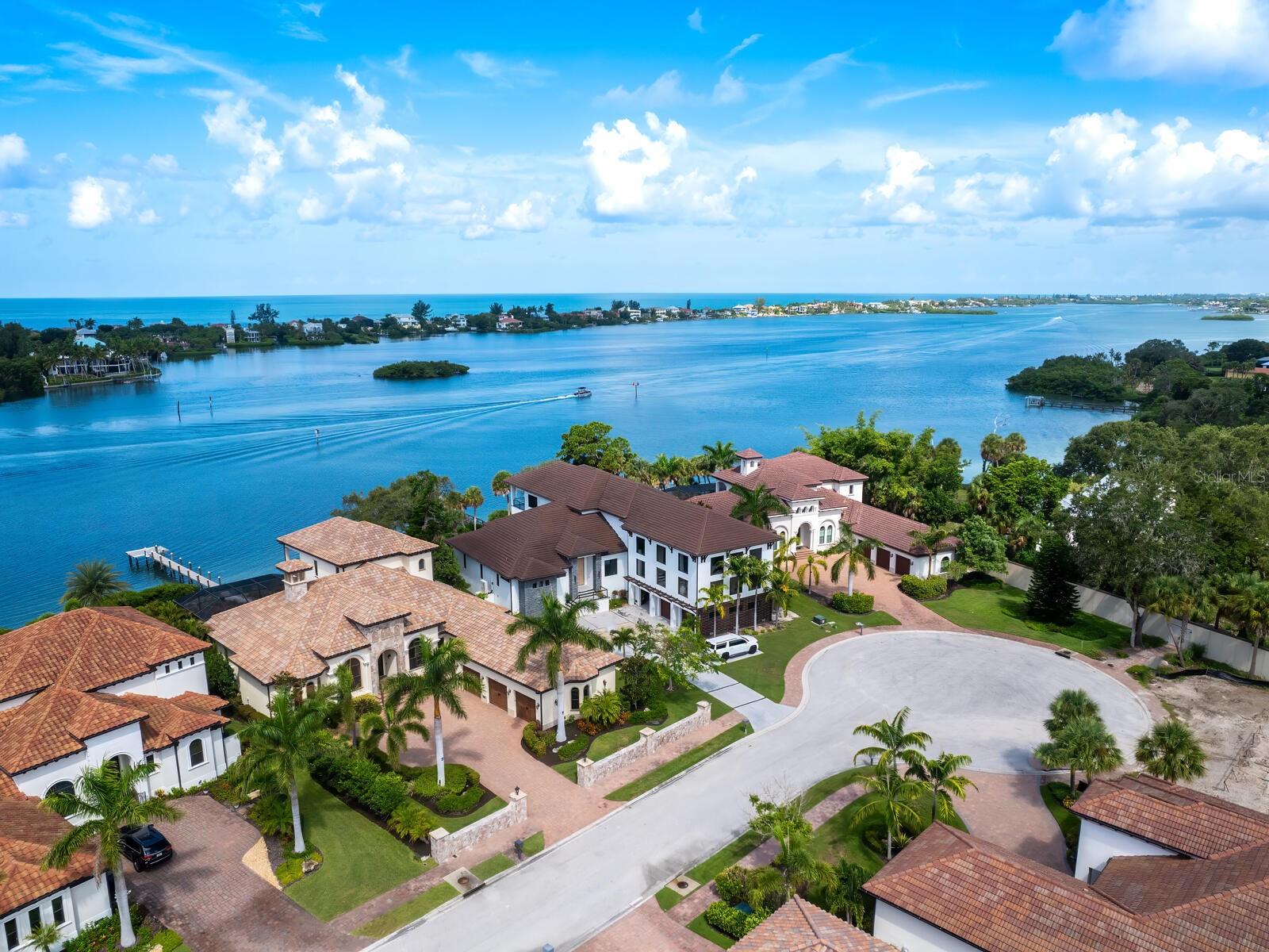 BLACKBURN RIDGE - Residential