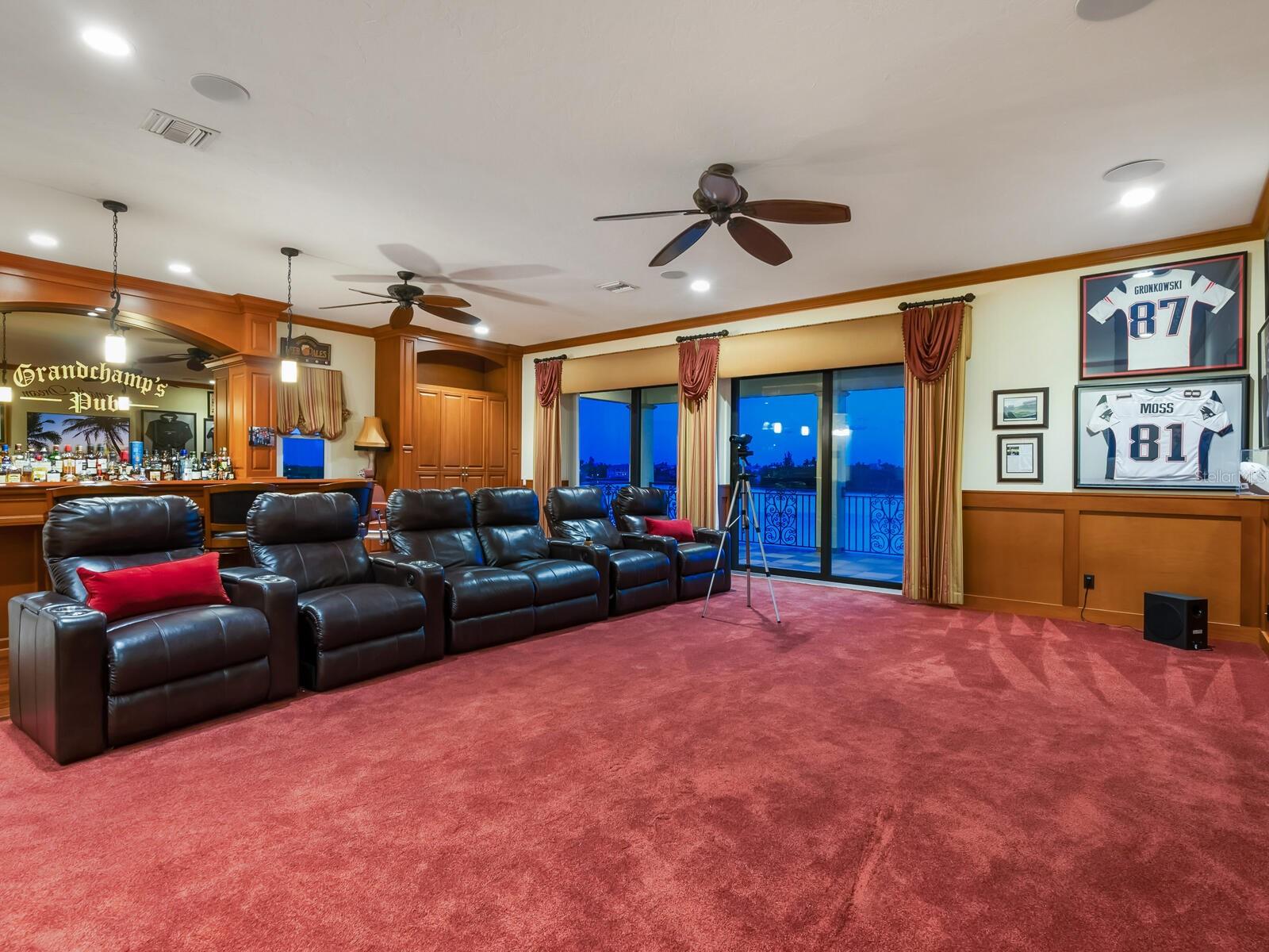 BLACKBURN RIDGE - Residential