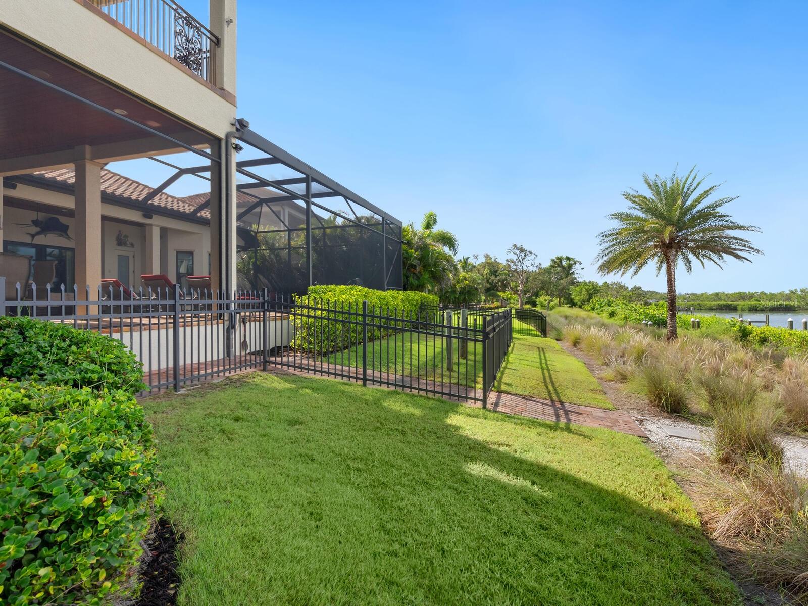 BLACKBURN RIDGE - Residential