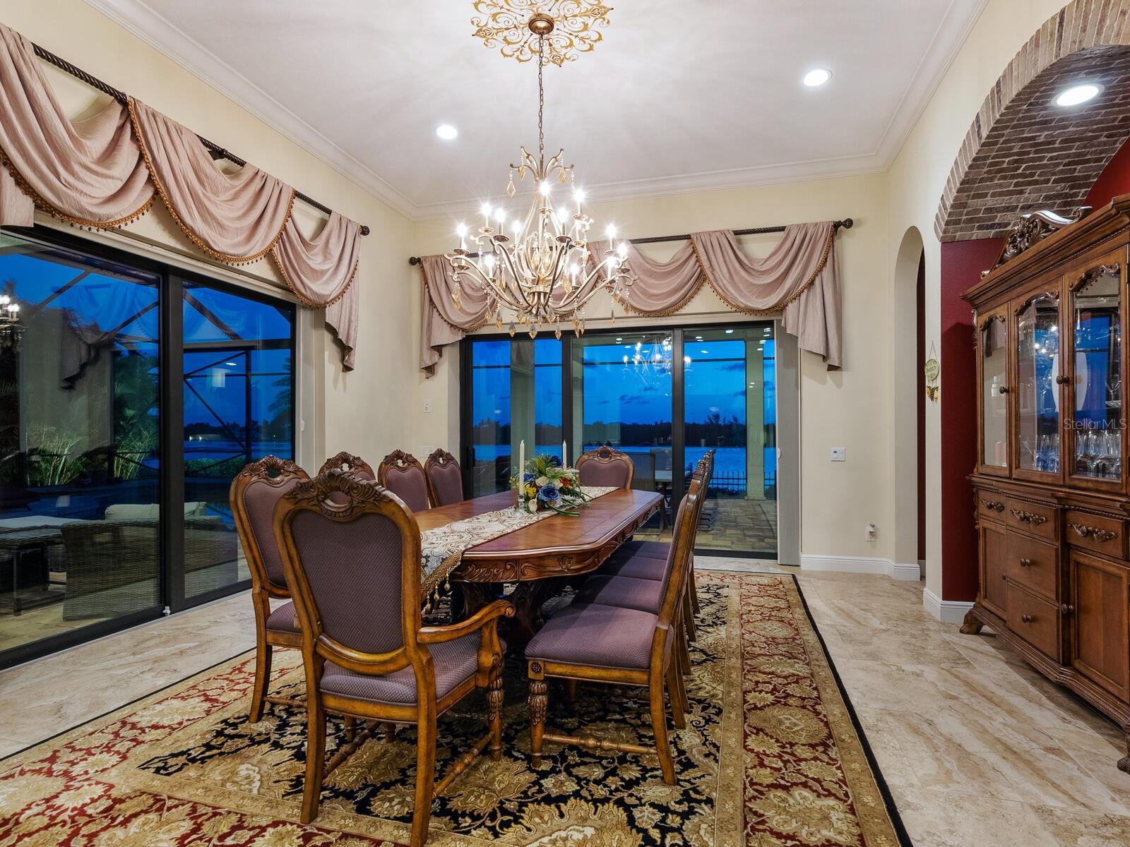 BLACKBURN RIDGE - Residential